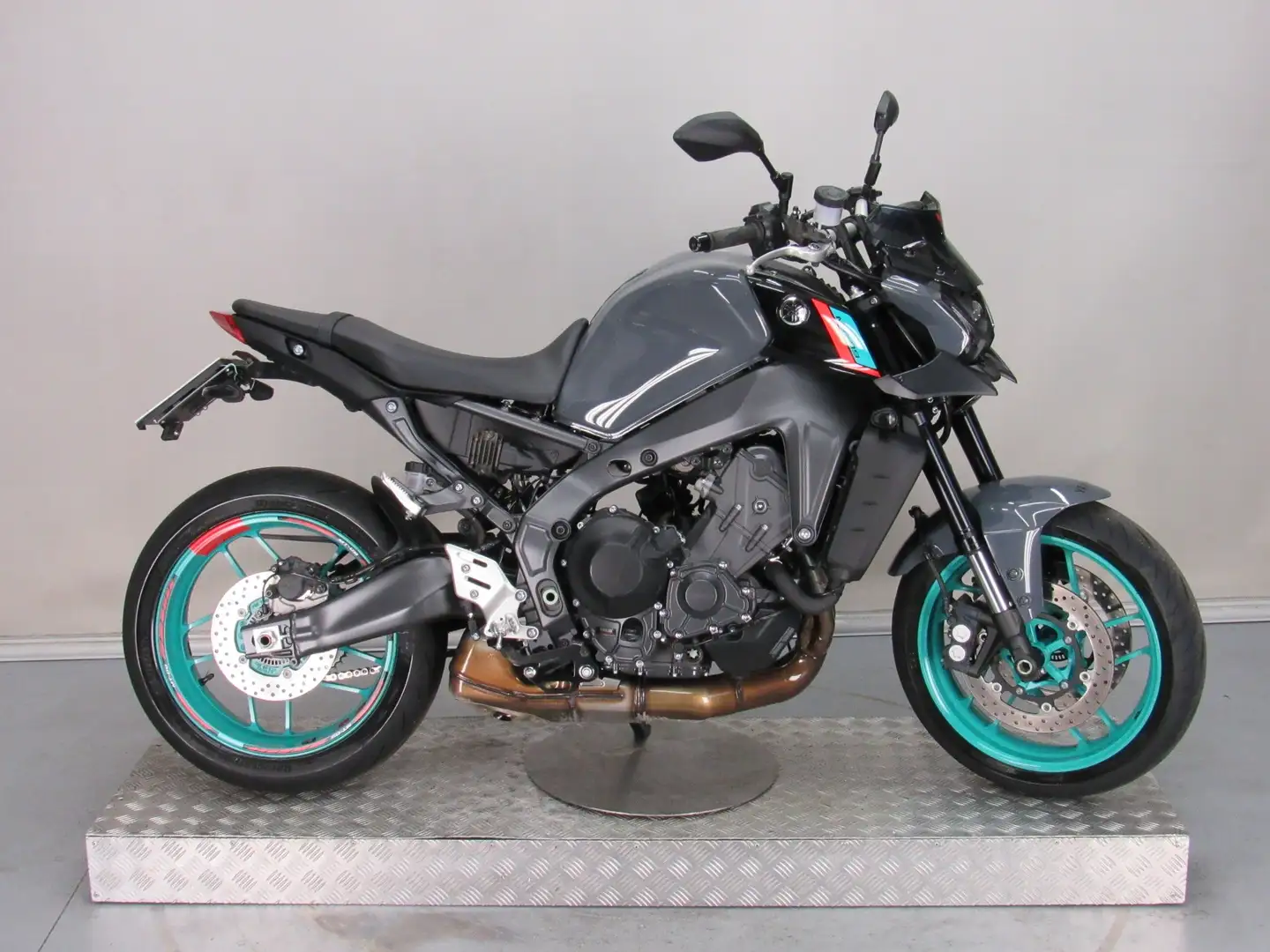 Yamaha MT-09 ABS - 1