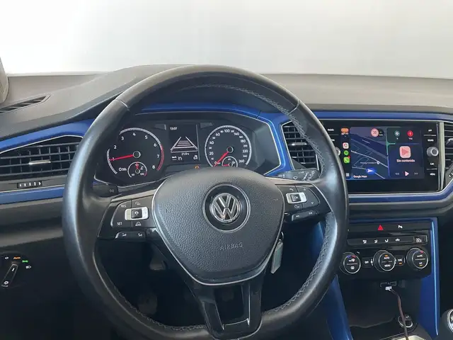Volkswagen T-Roc view 10