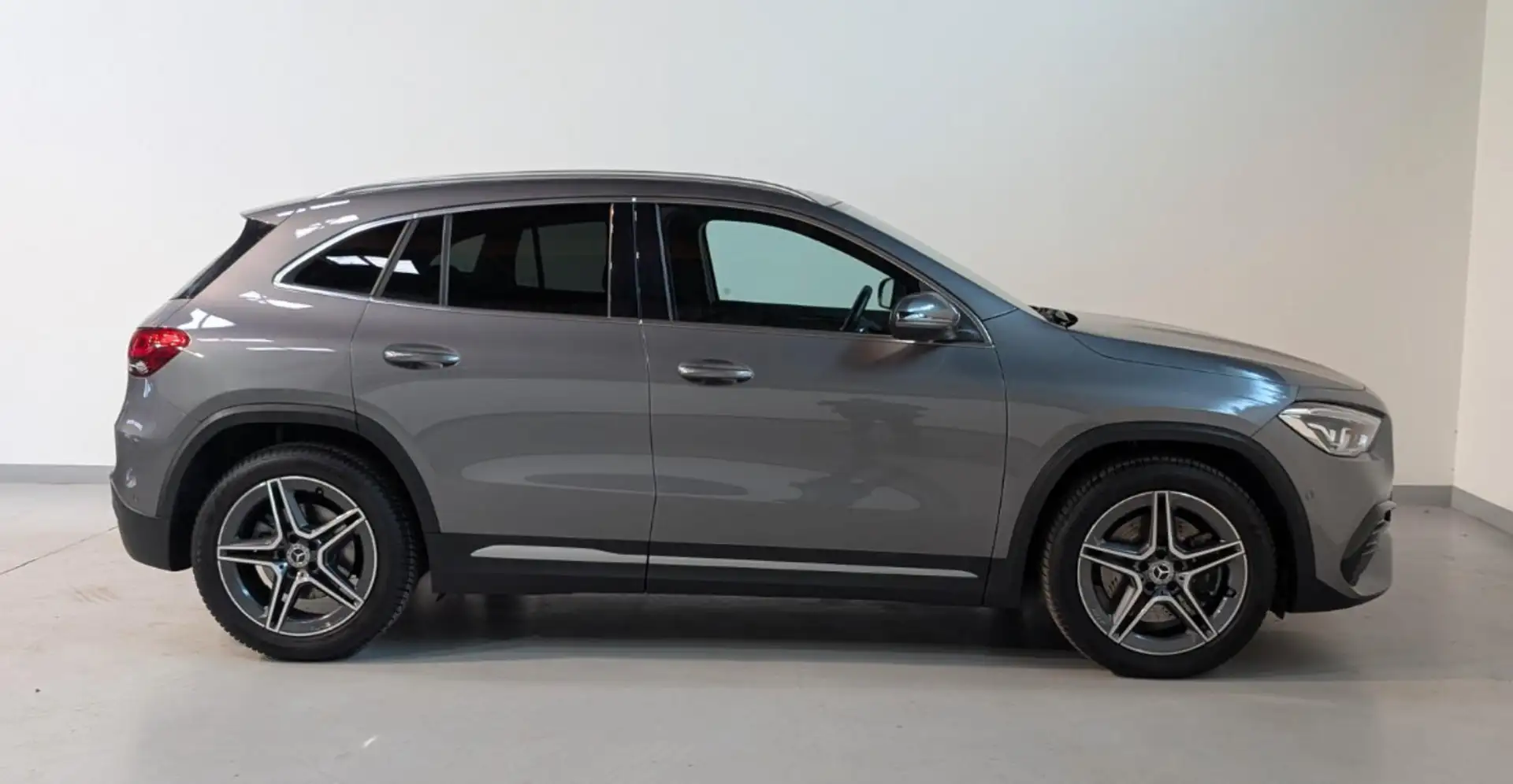 Mercedes-Benz GLA 250 Premium 4matic auto TETTO AMBIENTE FULL - 2