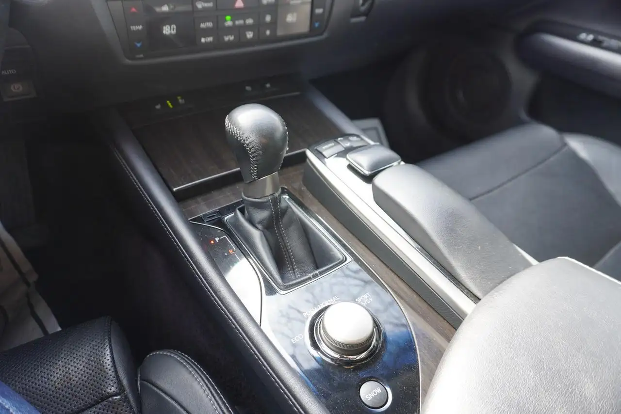 Lexus GS снимка Lexus GS