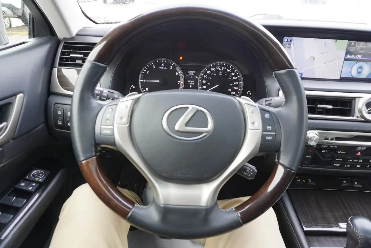 Lexus GS снимка Lexus GS