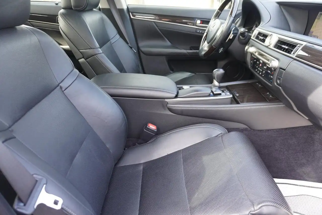 Lexus GS снимка Lexus GS