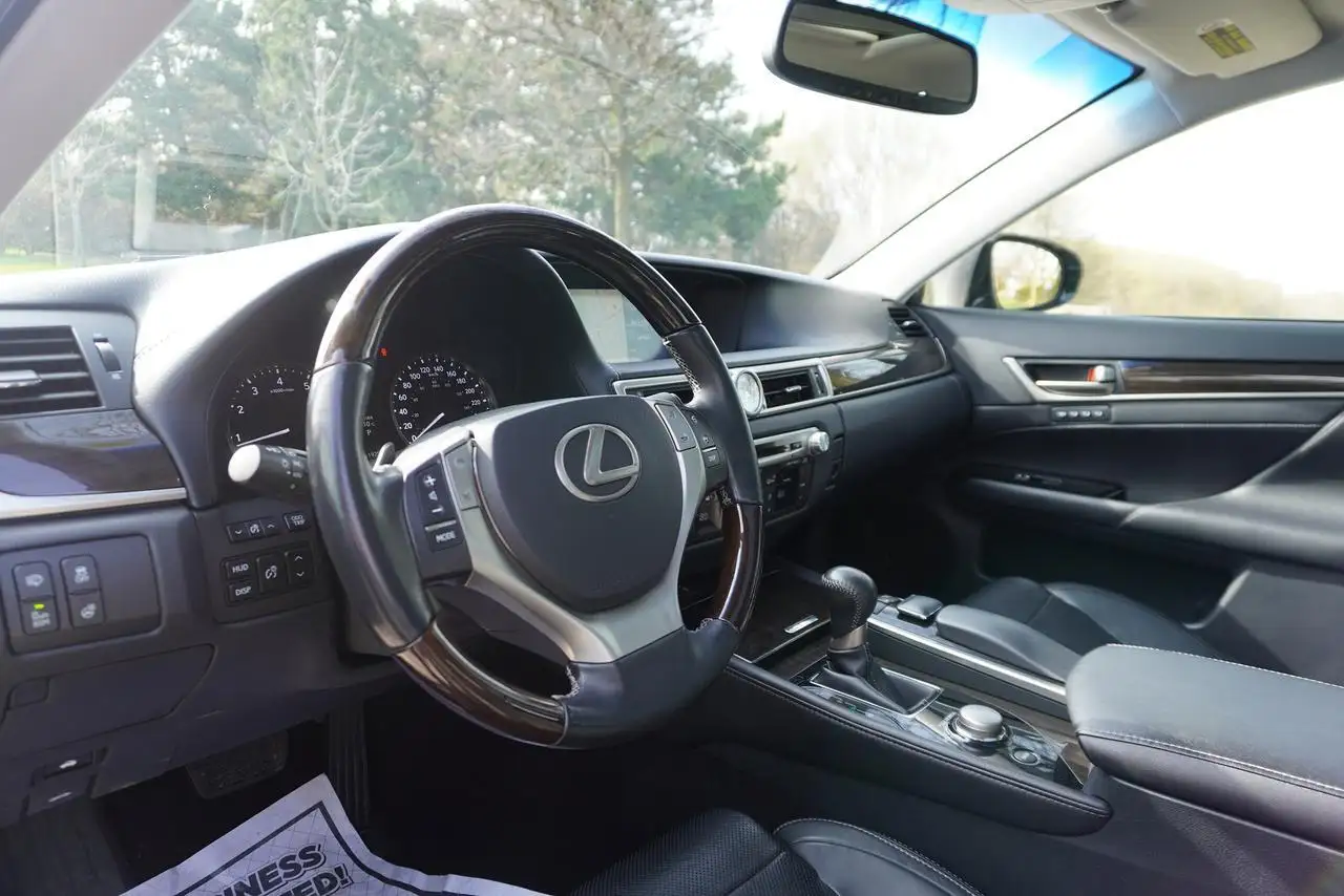 Lexus GS снимка Lexus GS