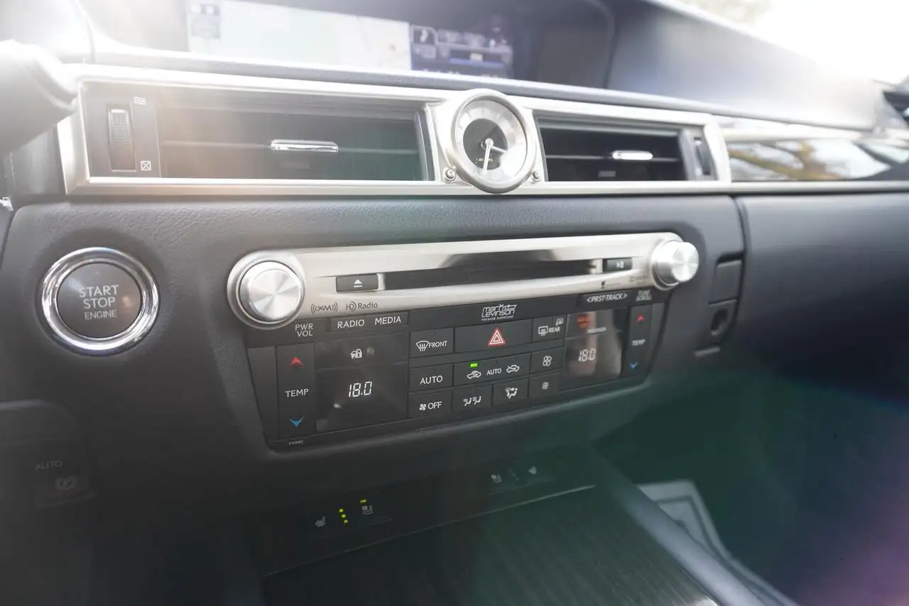 Lexus GS снимка Lexus GS