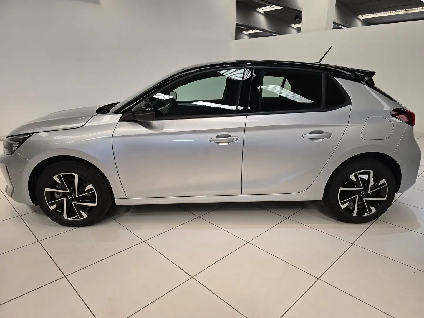 Opel Corsa 1.2 100 CV GS Gris - 2