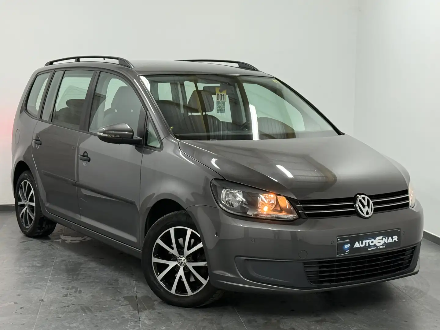 Volkswagen Touran 1.6 CR TDi 1erMain - Euro5 - Carnet - 5Places Silver - 1