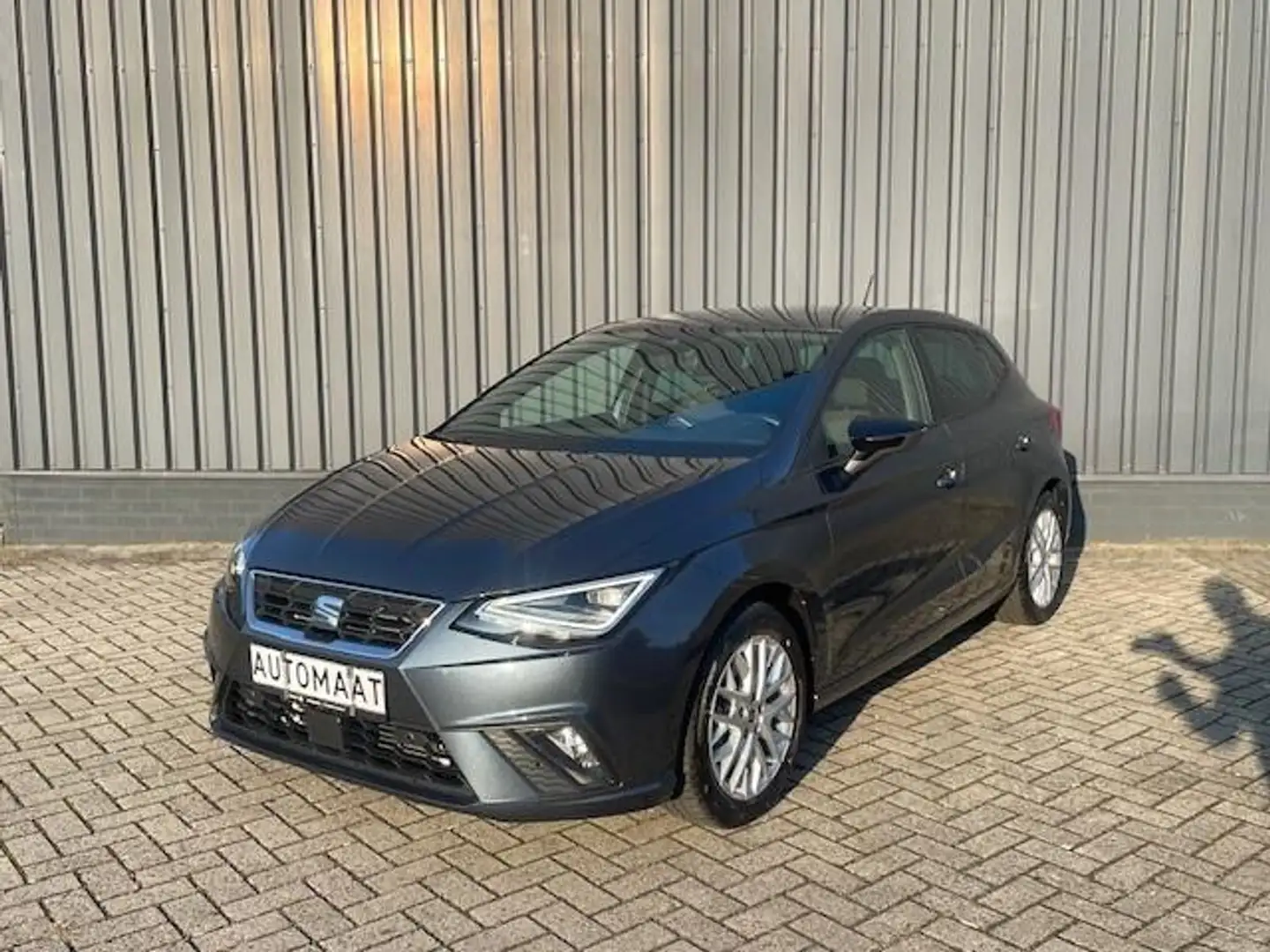 SEAT Ibiza 1.0 TSI FR, DSG Automaat, Full Options Grijs - 2