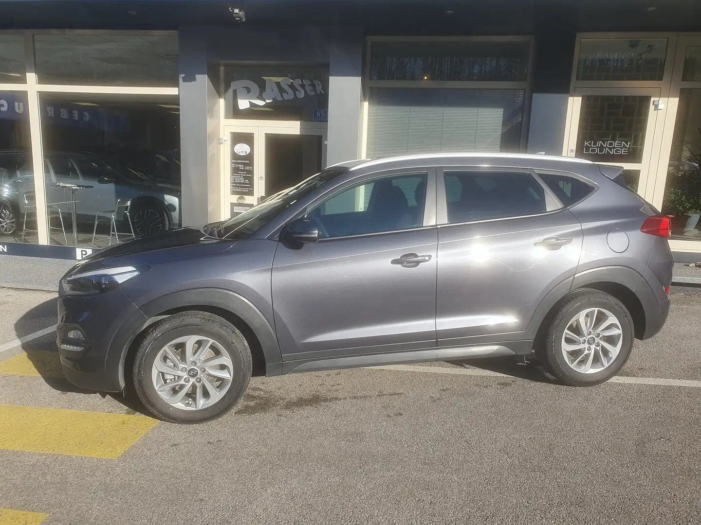 Hyundai TUCSON Blue Classic  Premium Silber - 2
