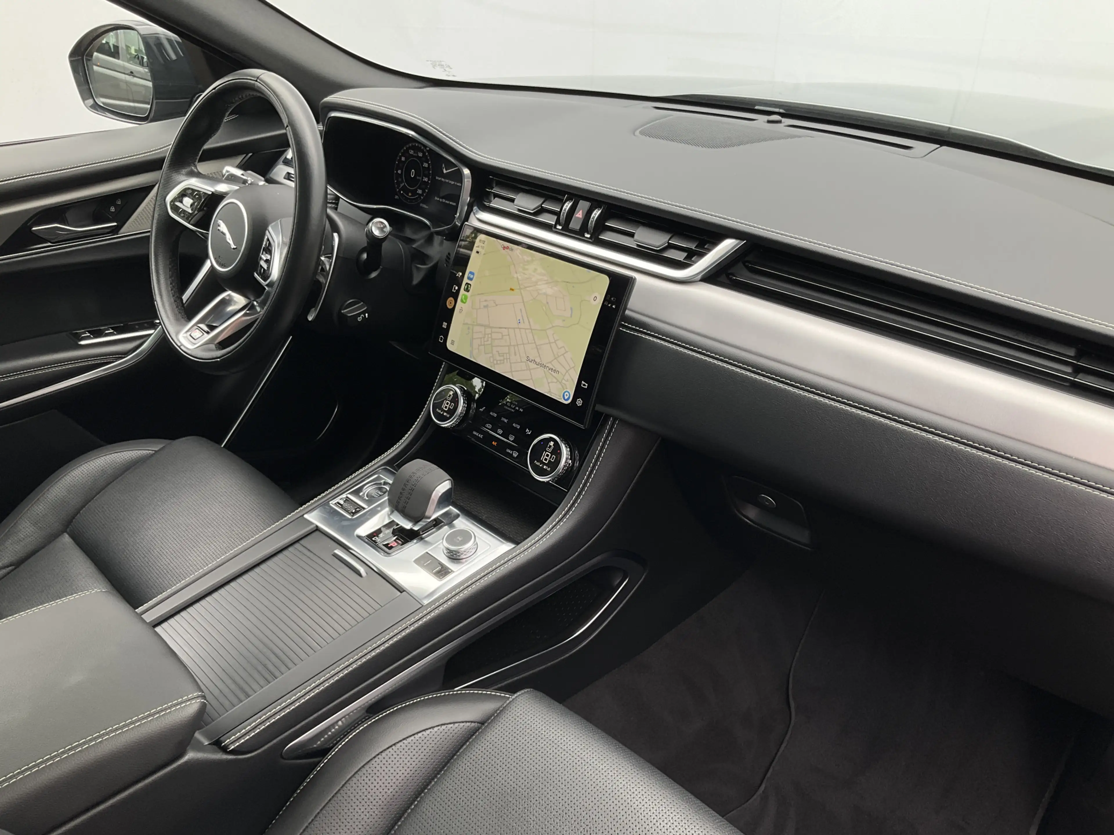 Jaguar F-Pace 2.0 P400e PHEV R-Dynamic SE Pano 360° Meridian Sto — photo 3