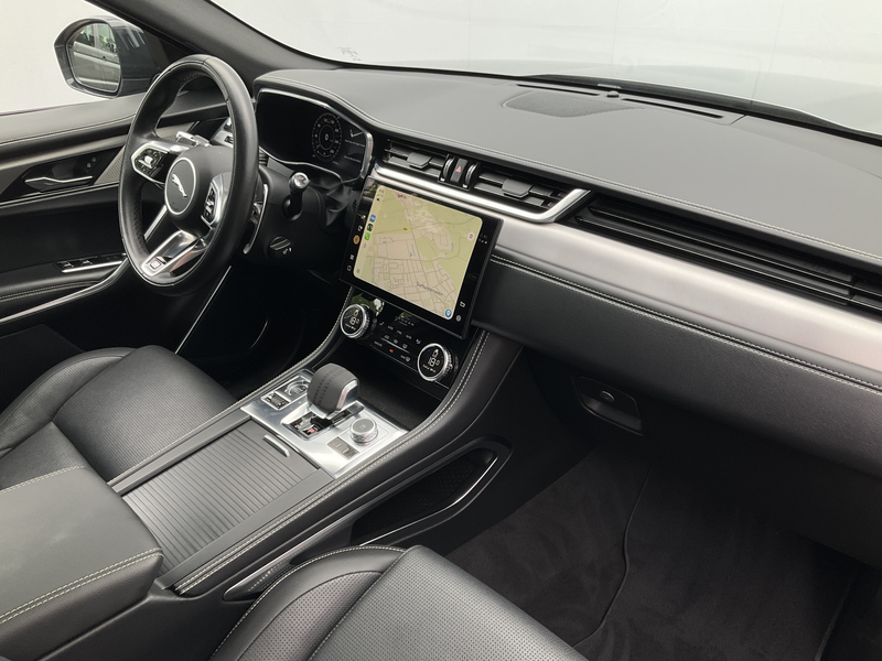 Jaguar F-Pace 2.0 P400e PHEV R-Dynamic SE Pano 360° Meridian Sto — photo 3
