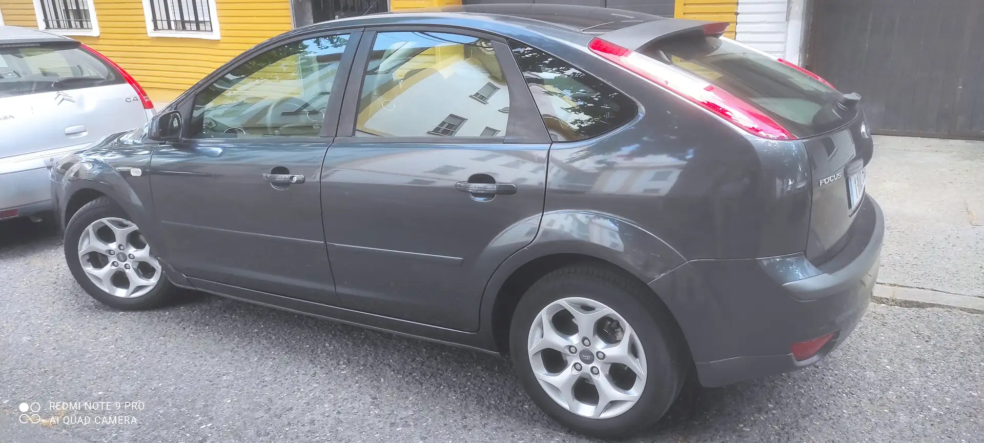 Ford Focus Focus 2.0 Titanium Titanium Gris - 1