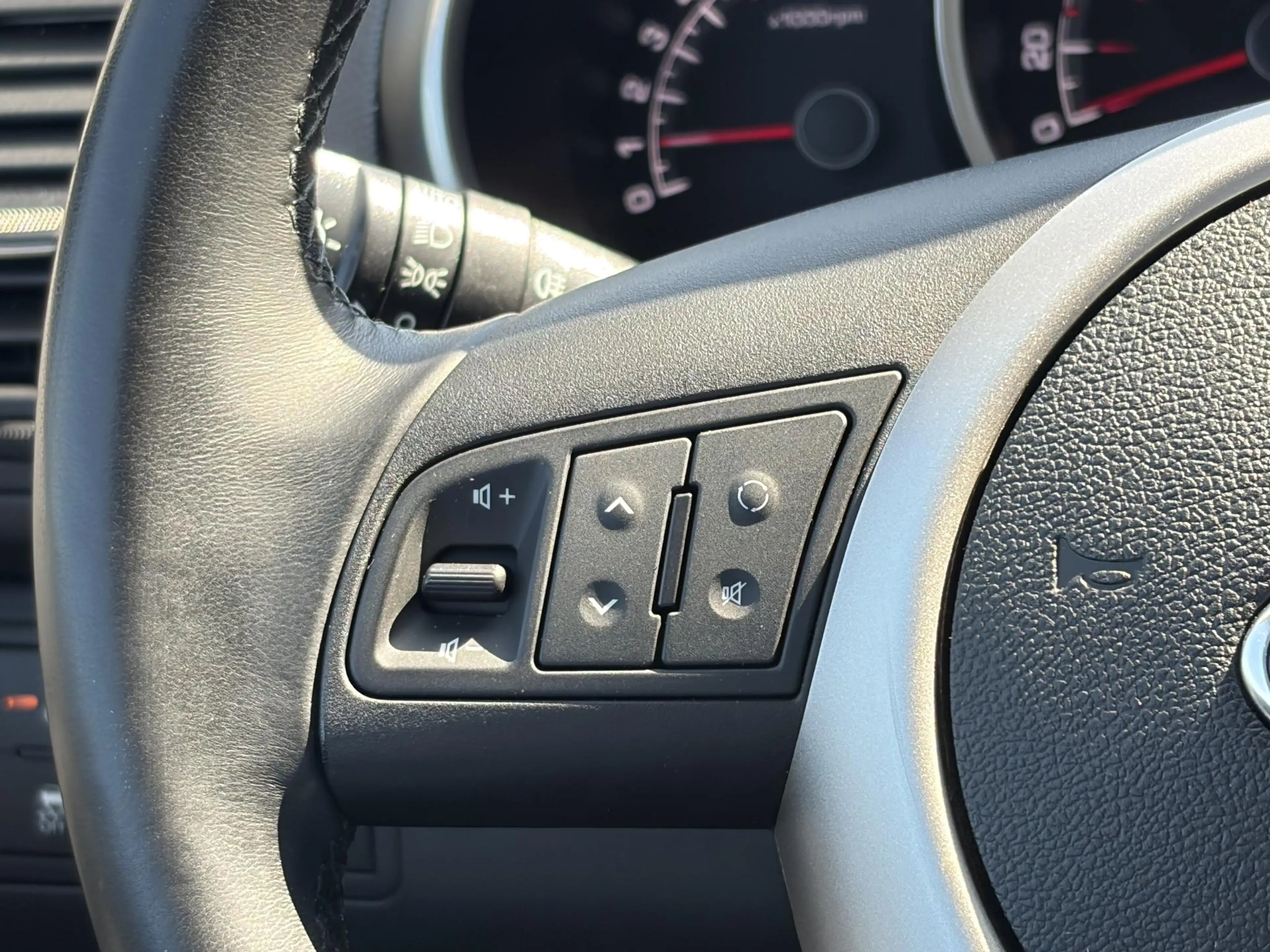 Kia Venga 1.4 CVVT First Edition Trekhaak, Navigatie, Nieuw — photo 12