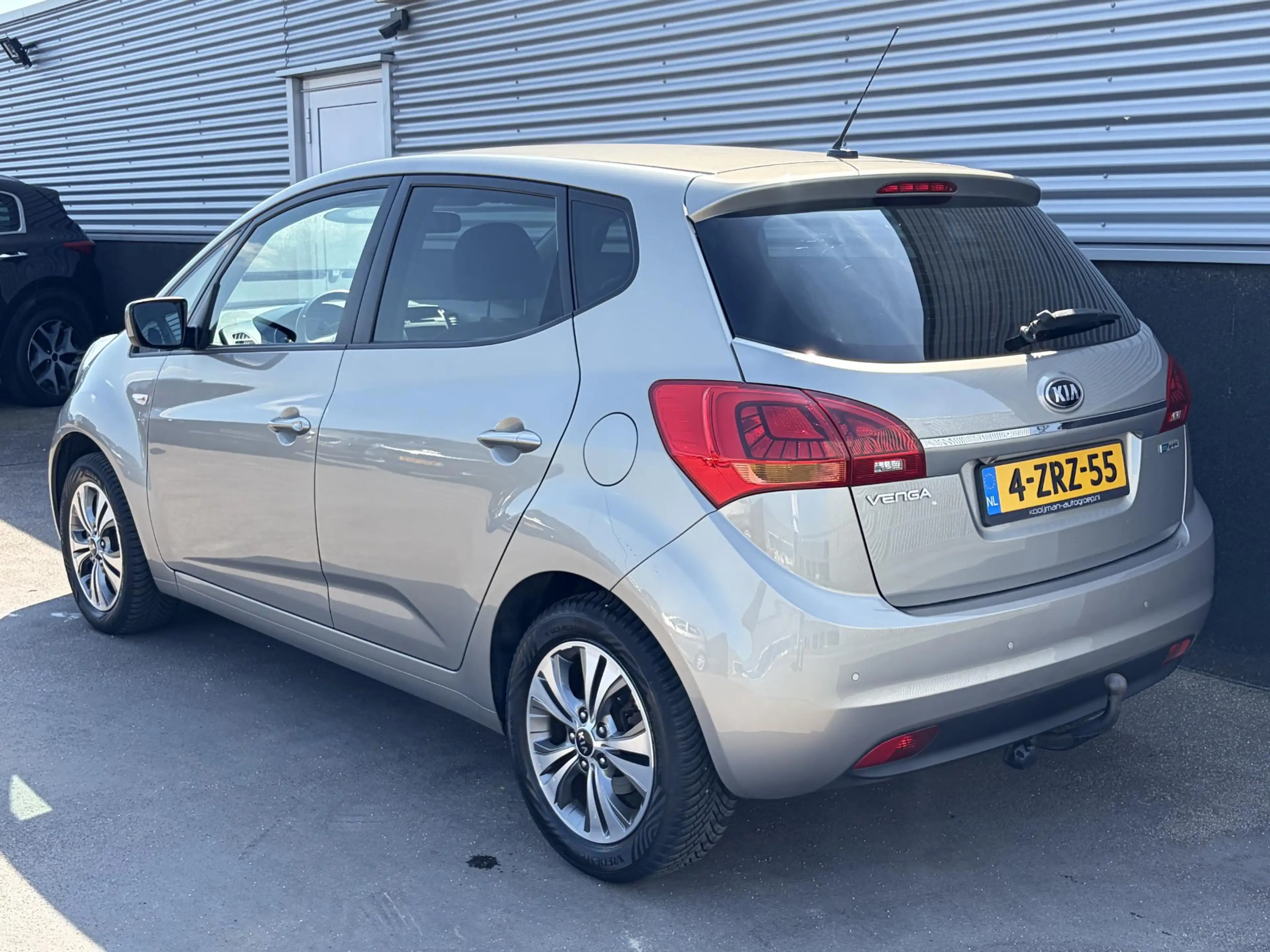 Kia Venga 1.4 CVVT First Edition Trekhaak, Navigatie, Nieuw — photo 5