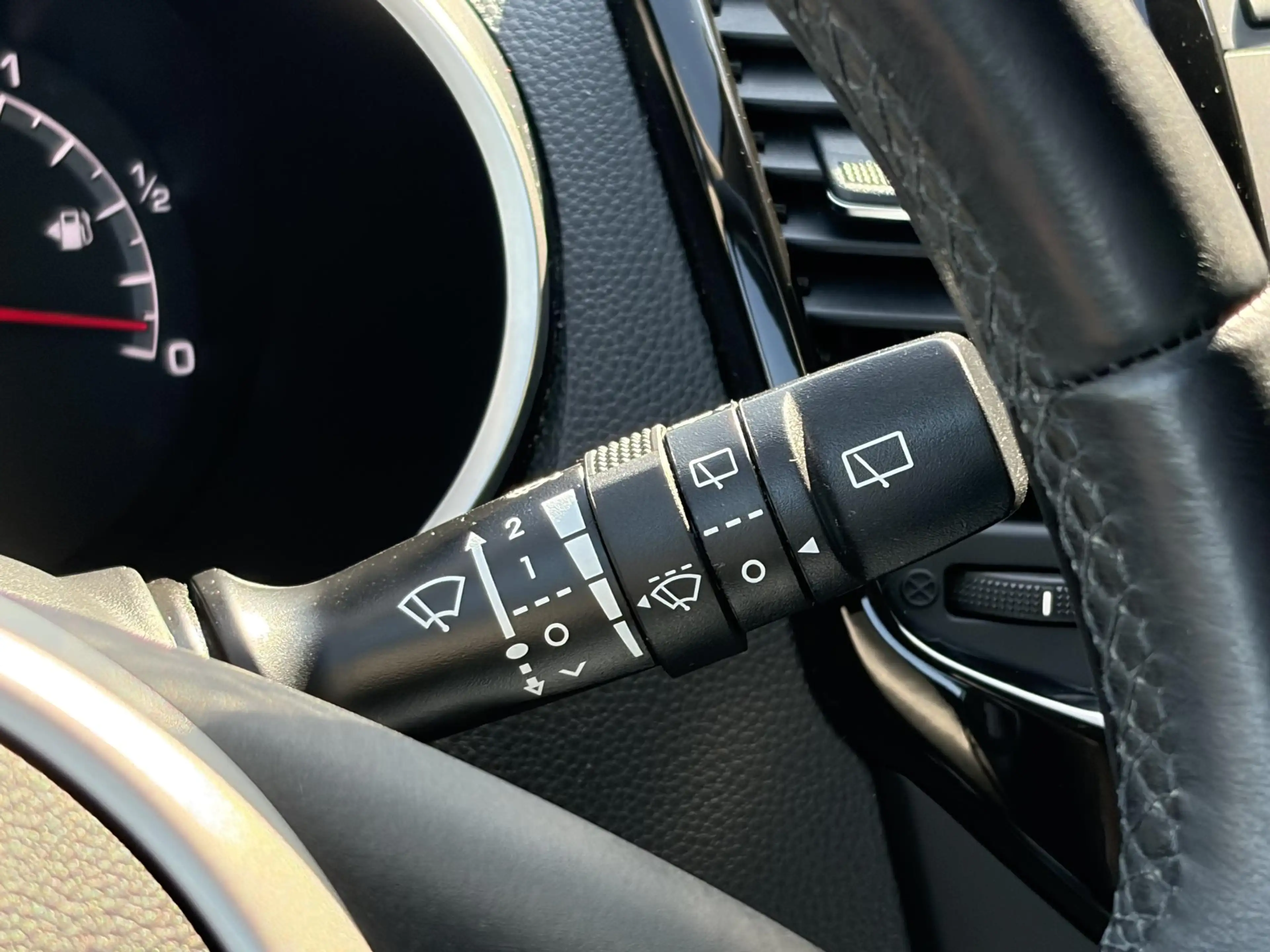 Kia Venga 1.4 CVVT First Edition Trekhaak, Navigatie, Nieuw — photo 14
