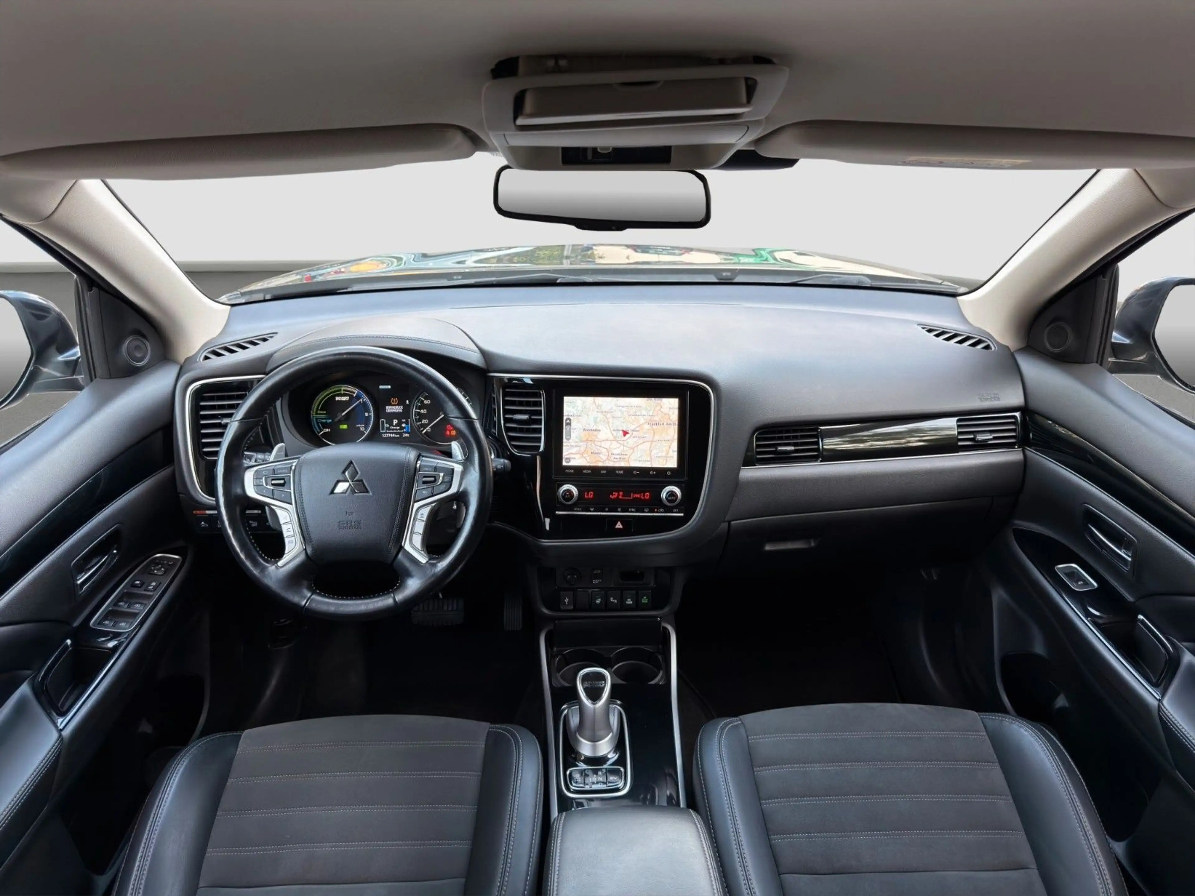 Mitsubishi Outlander Outlander PHEV Plus 4WD*1.Hand*Navi*Kamera*F1*Al — photo 13