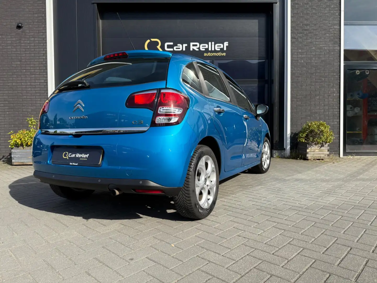 Citroen C3 1.2 PureTech Exclusive, Parkeercamera, Cruise Cont Blauw - 2