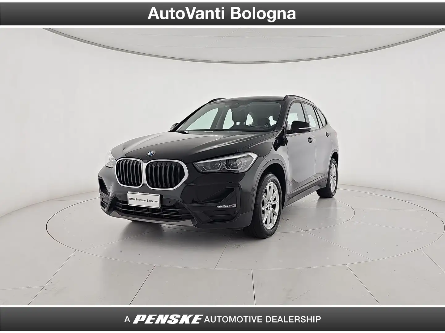 BMW X1 xDrive18d Business Zwart - 1