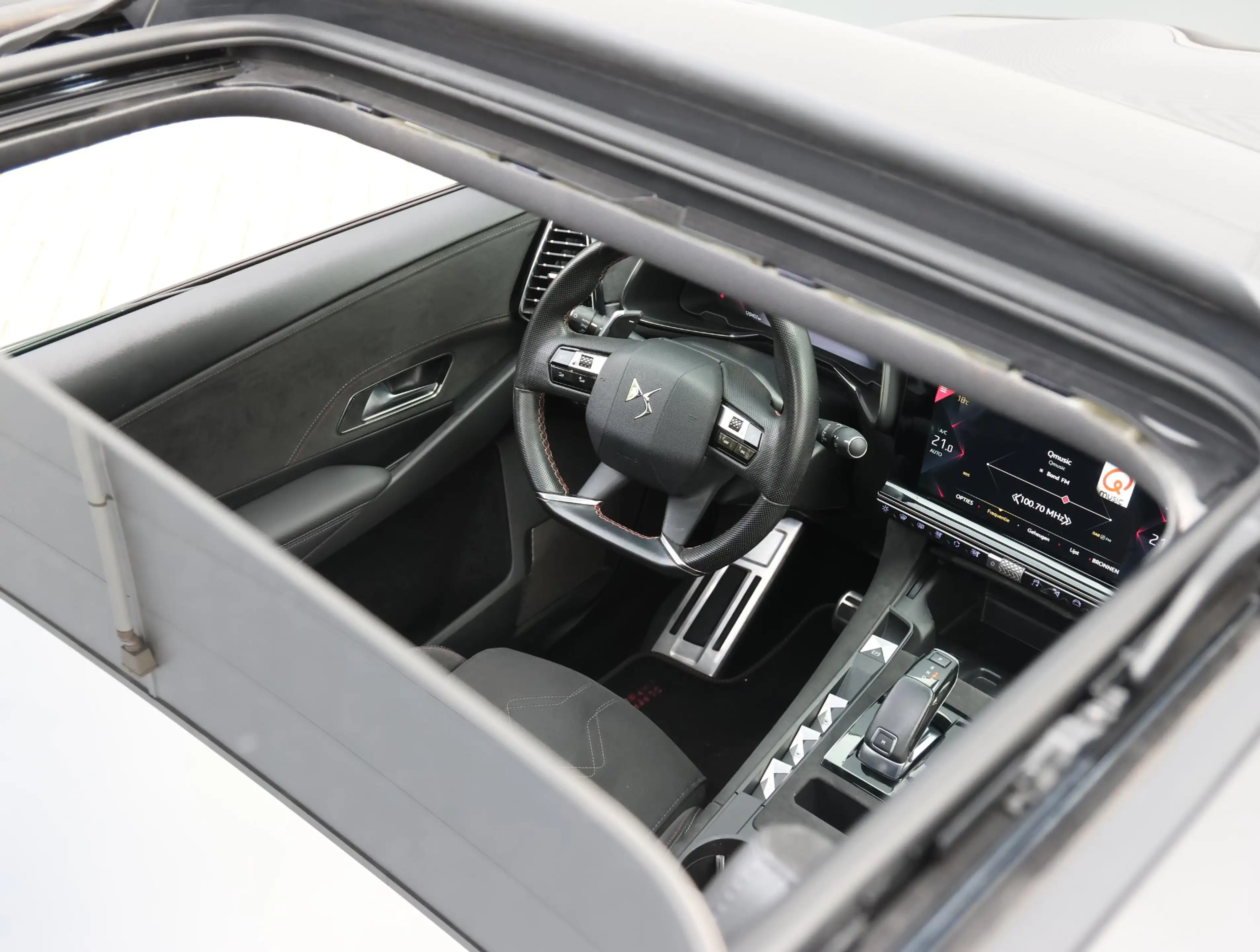 DS Automobiles DS 7 Crossback 1.6 PureTech Performance Line — photo 8