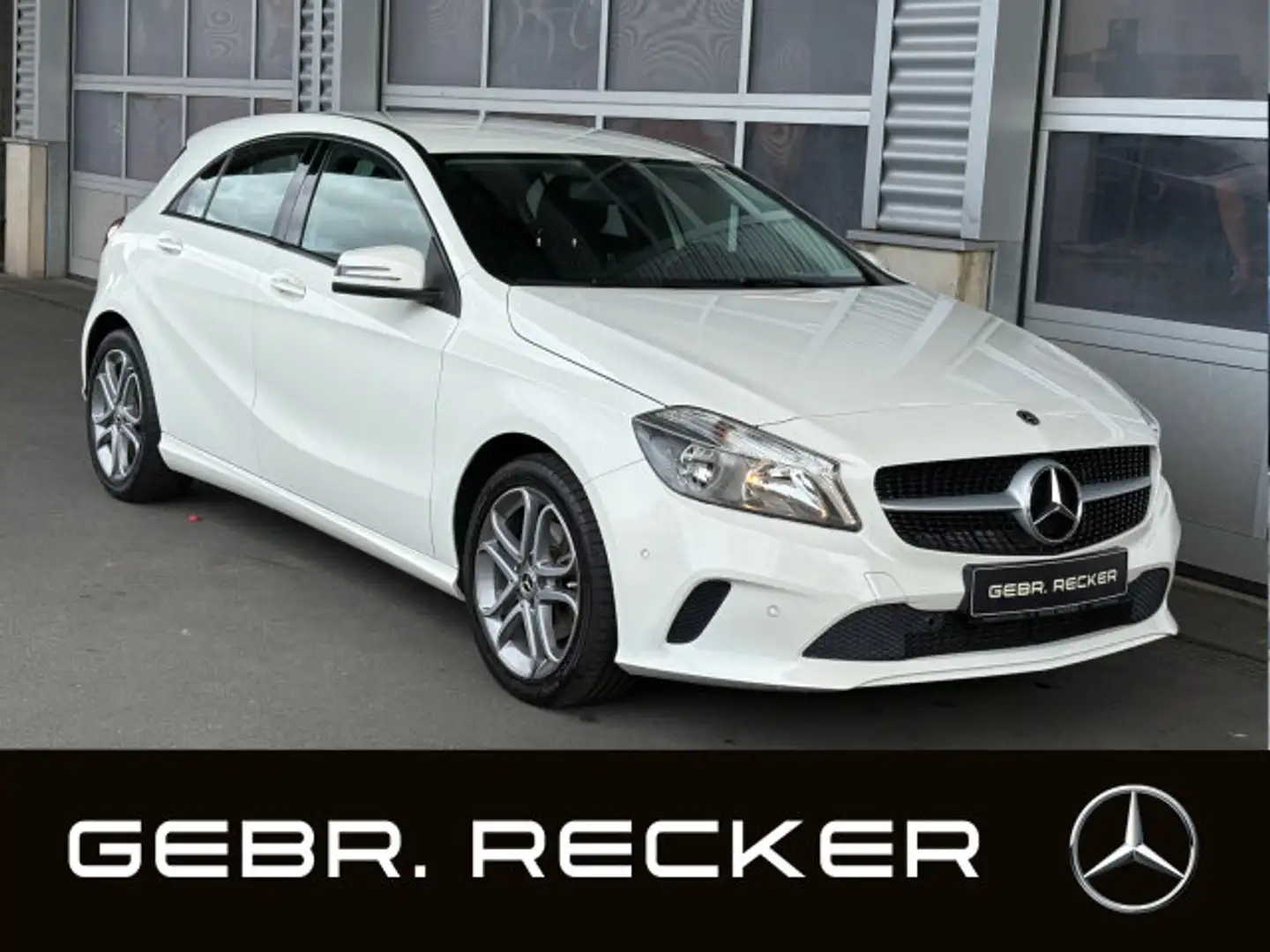 Mercedes-Benz A 200 A 200 d Navi Klimaautomatik PTS Sitzheizung 18" Weiß - 1