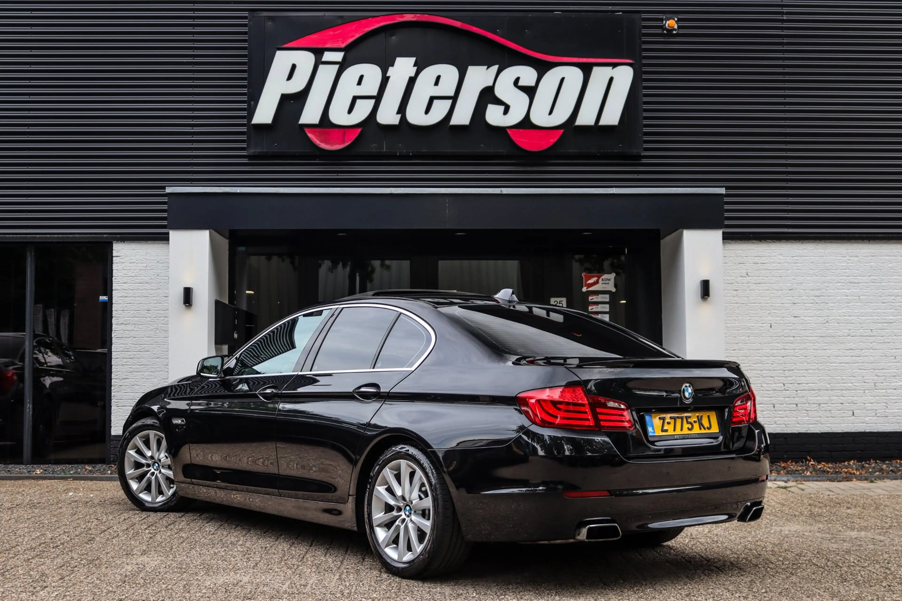 BMW 550 5-serie 550i High Executive PANO ALCANTARA SOFTCLO — photo 10