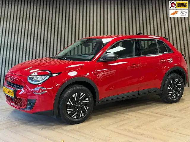 Fiat 600 1.2 HYBRID URBAN AUT. APPLE CARPLAY PARKEERSENSORE