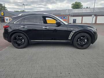FX30d AWD Aut. S Premium
