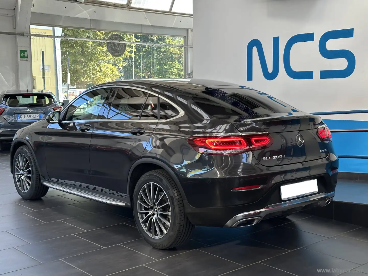 Mercedes-Benz GLC 200 d 4Matic Coupé Grigio - 2