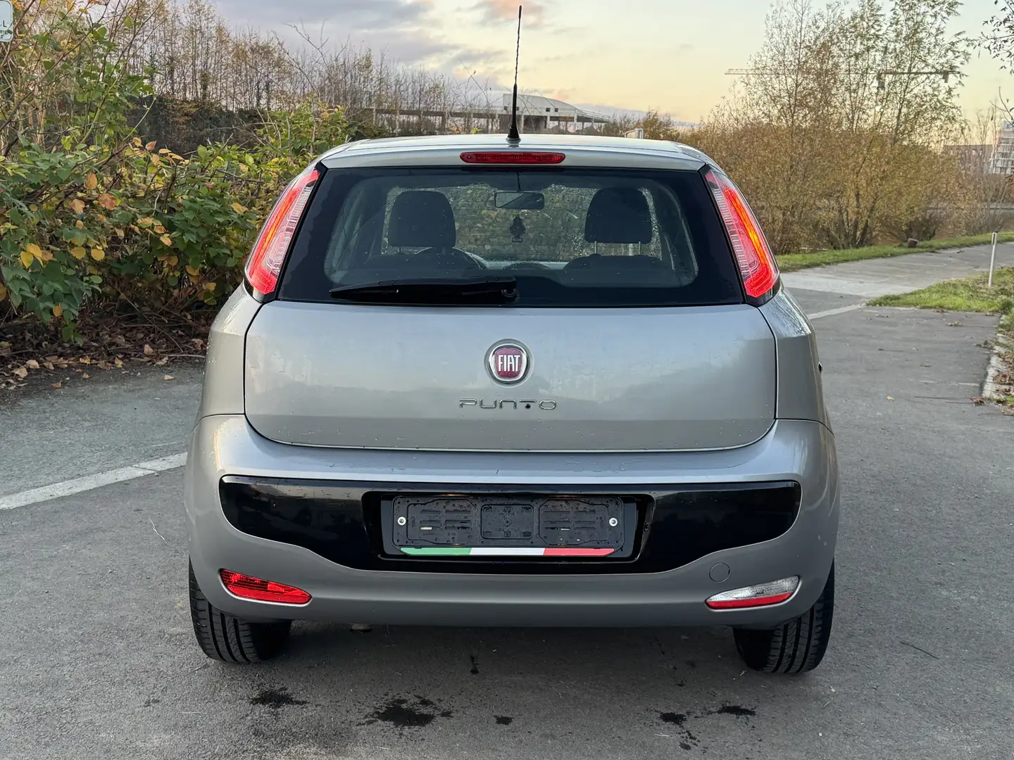 Fiat Punto Evo 1.2i (full Carnet - Distribution ✅) - 2