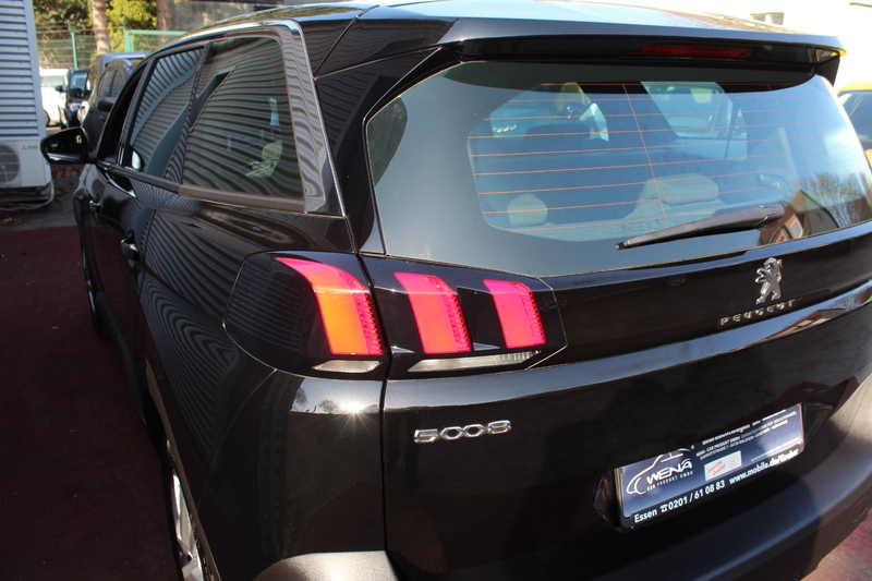 Peugeot 5008 ACTIVE PACK 130 KLIMA LED NAVI KAMERA 7Sitz — photo 14