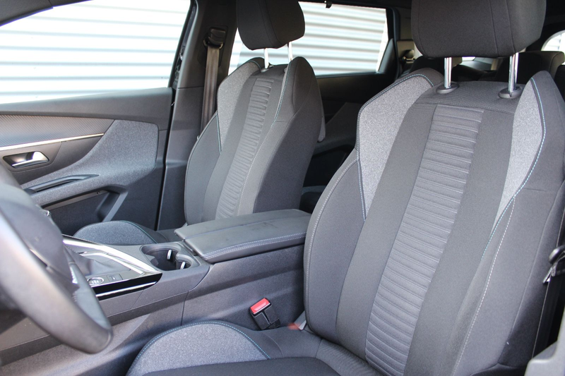 Peugeot 5008 ACTIVE PACK 130 KLIMA LED NAVI KAMERA 7Sitz — photo 5