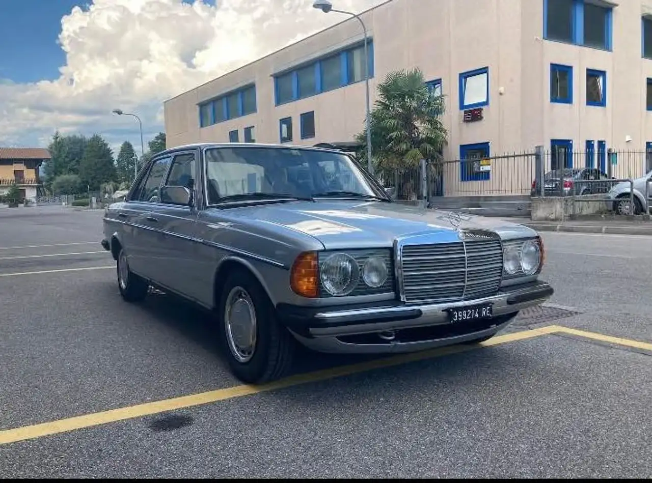 Mercedes-Benz Baureihe 123, foto 3