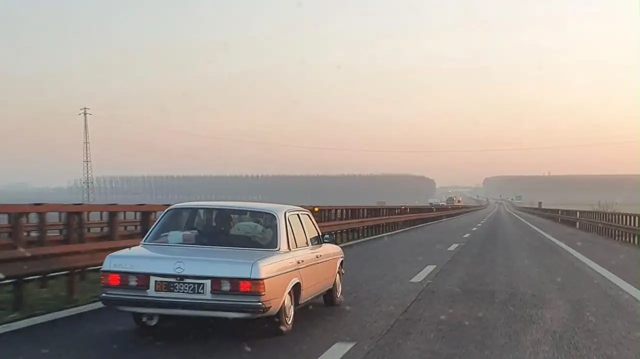 Mercedes-Benz Baureihe 123, foto 10