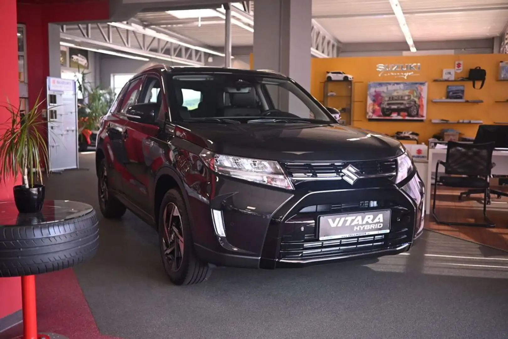 Suzuki Vitara 1,4 Hybrid ALLGRIP flash Aut. Schwarz - 1