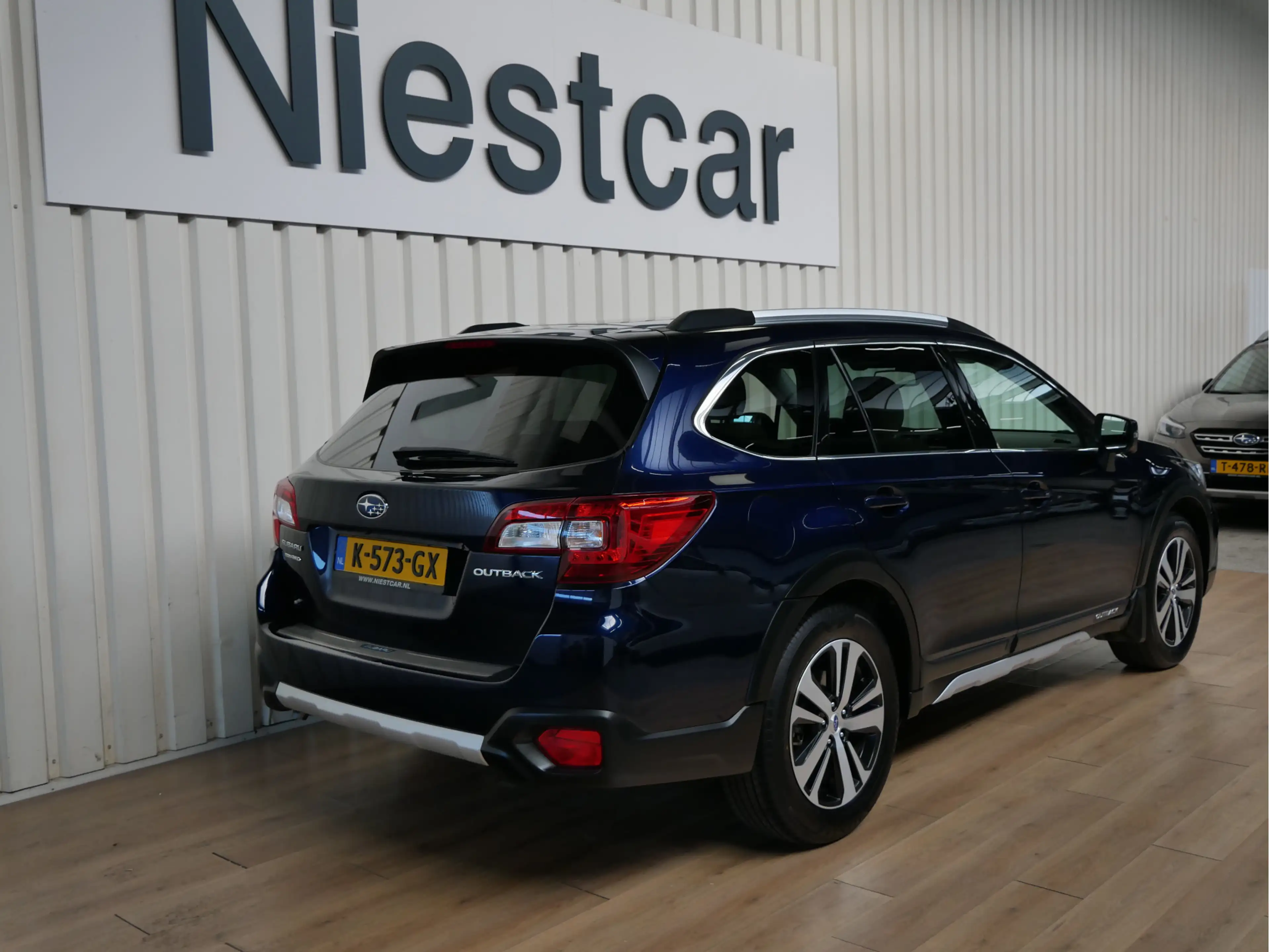 Subaru OUTBACK 2.5i Premium — photo 3