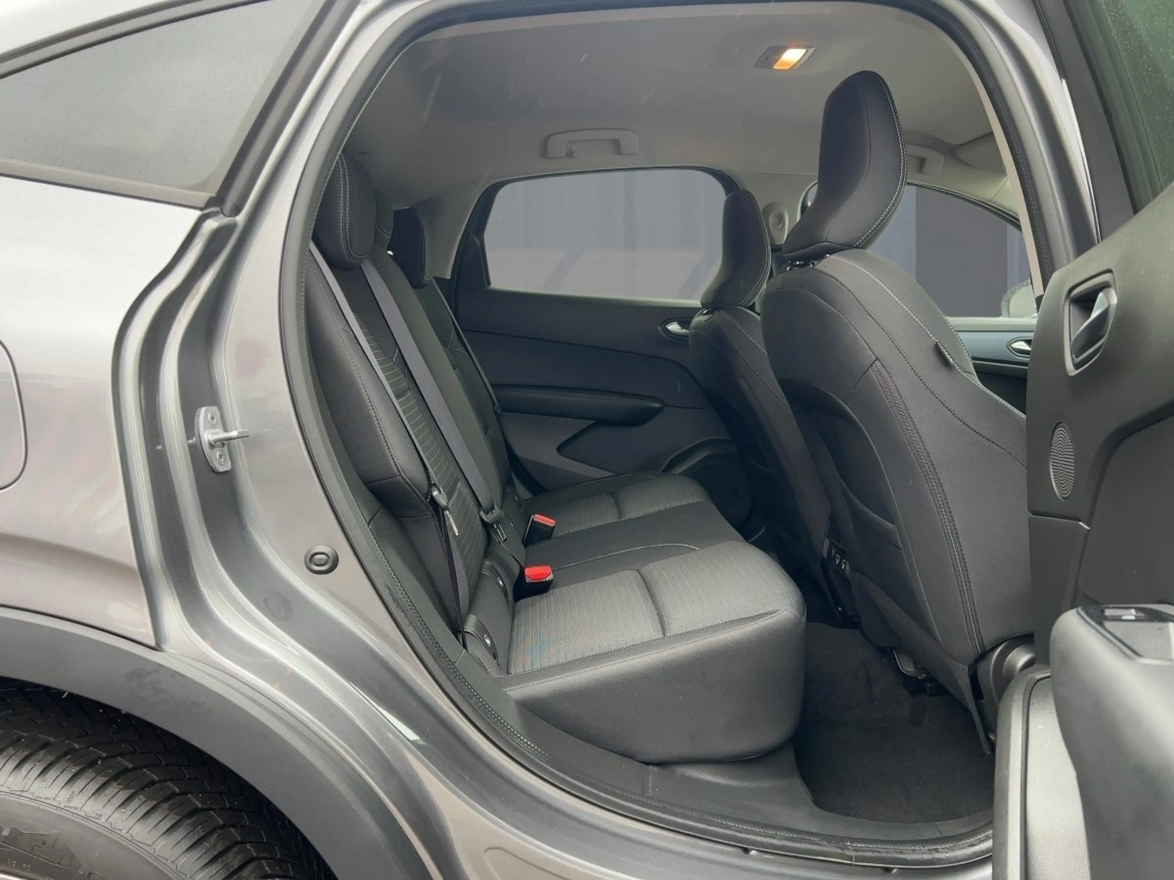 Renault Arkana EVOLUTION TCe 140 EDC RÜCKFAHRKAMERA — photo 9