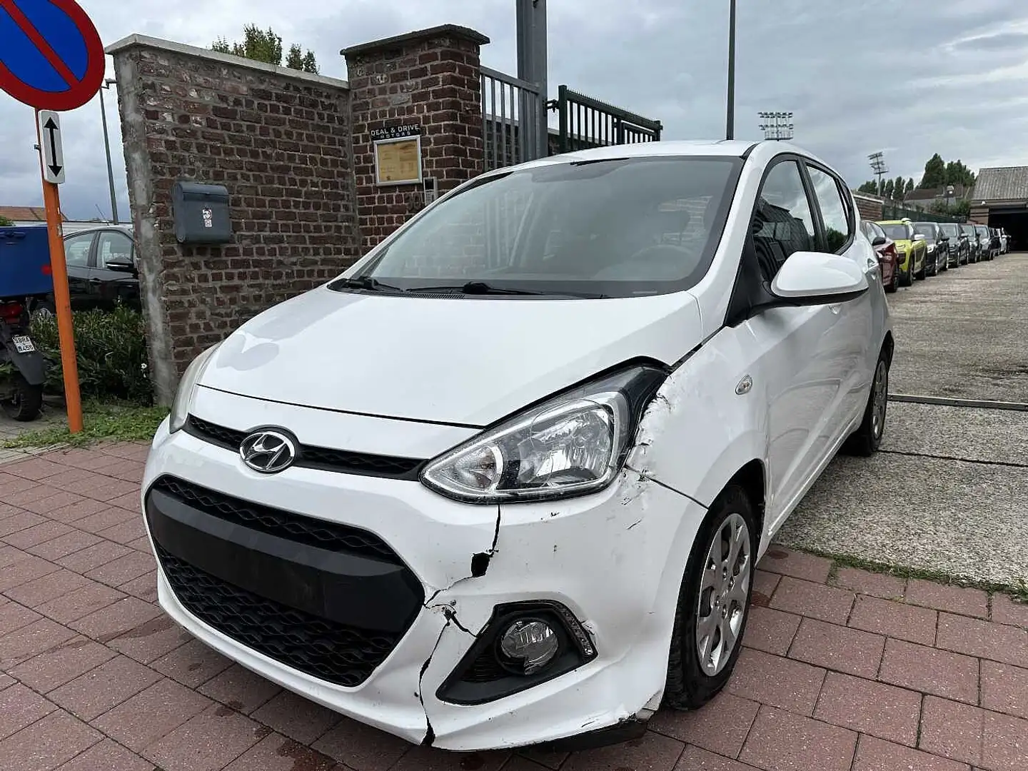Hyundai i10 1.0 I MET 78DKM HANDELAARS & EXPORT Blanc - 1