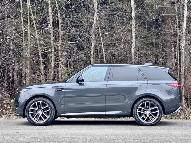 Land Rover Range Rover Sport view 6