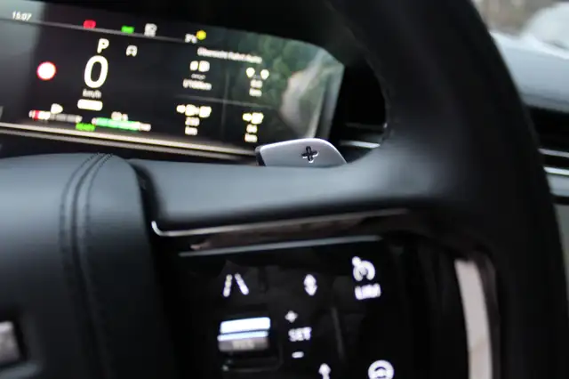 Land Rover Range Rover Sport view 10