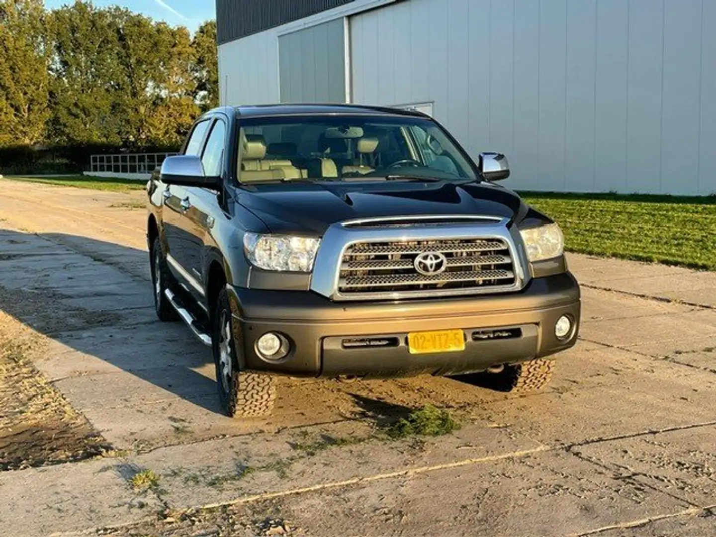 Toyota Tundra Tundra 5.7 V8 Double Cab Beige - 1