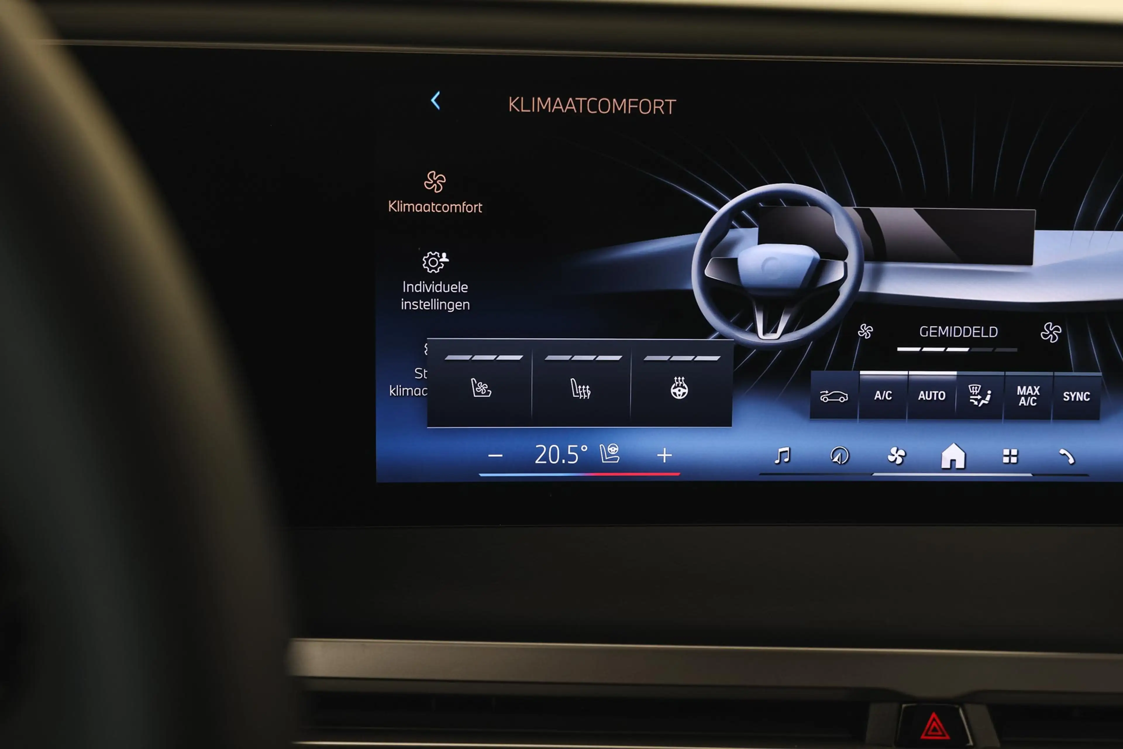 BMW iX xDrive45 M Sport / Panoramadak Sky Lounge / M Mult — photo 15