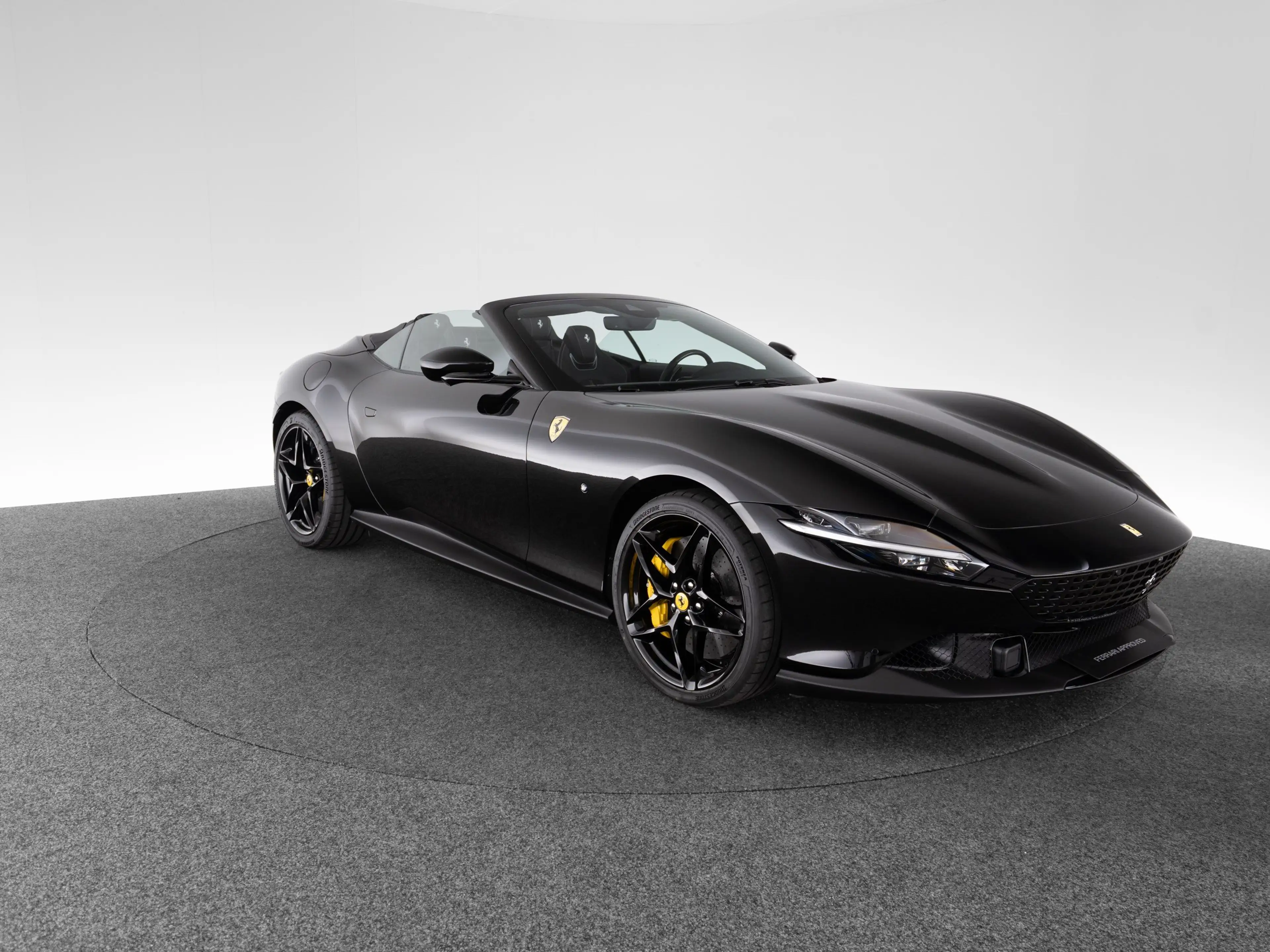 Ferrari Roma Spider FERRARI SINGEN — photo 8