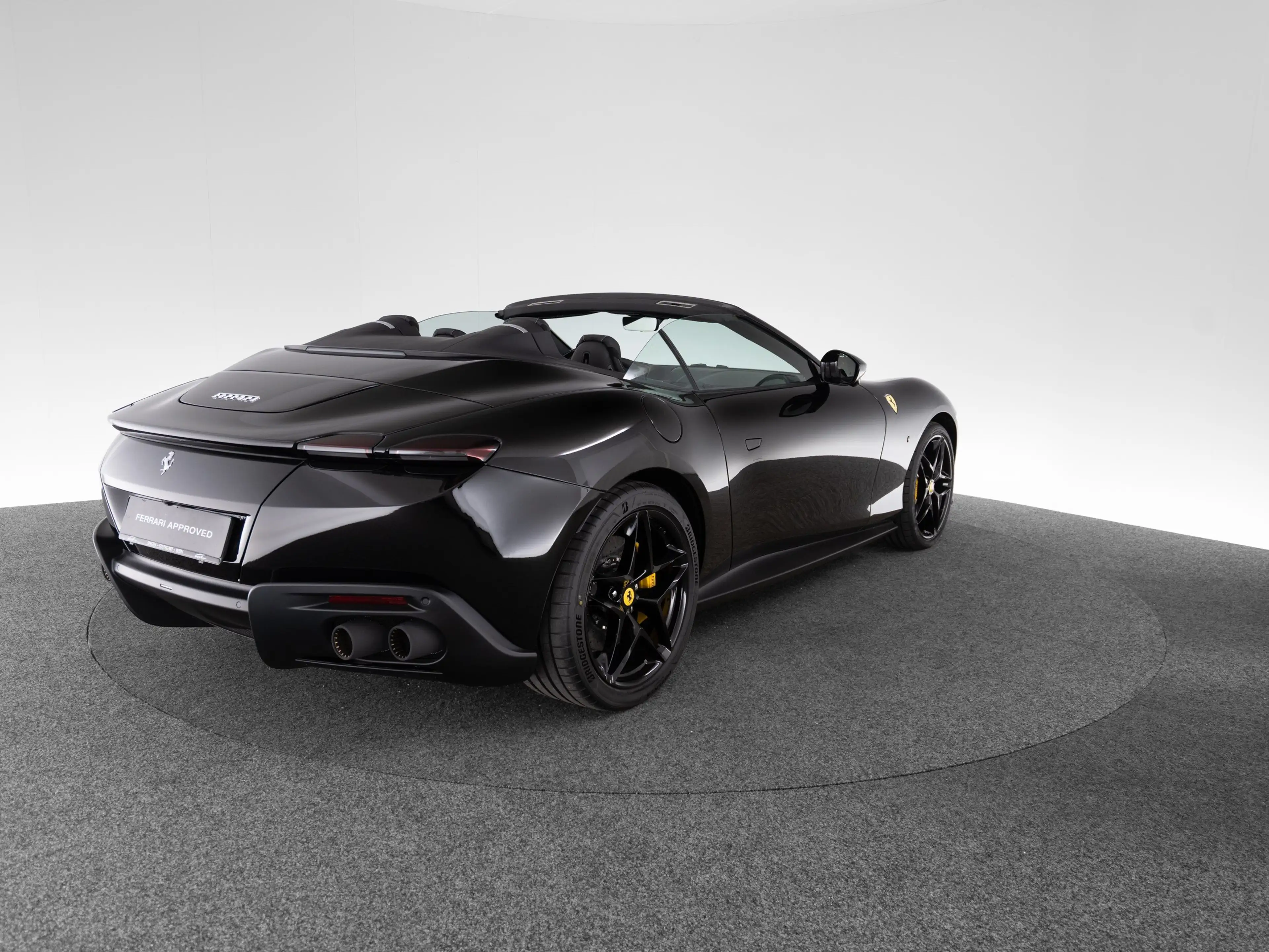 Ferrari Roma Spider FERRARI SINGEN — photo 6