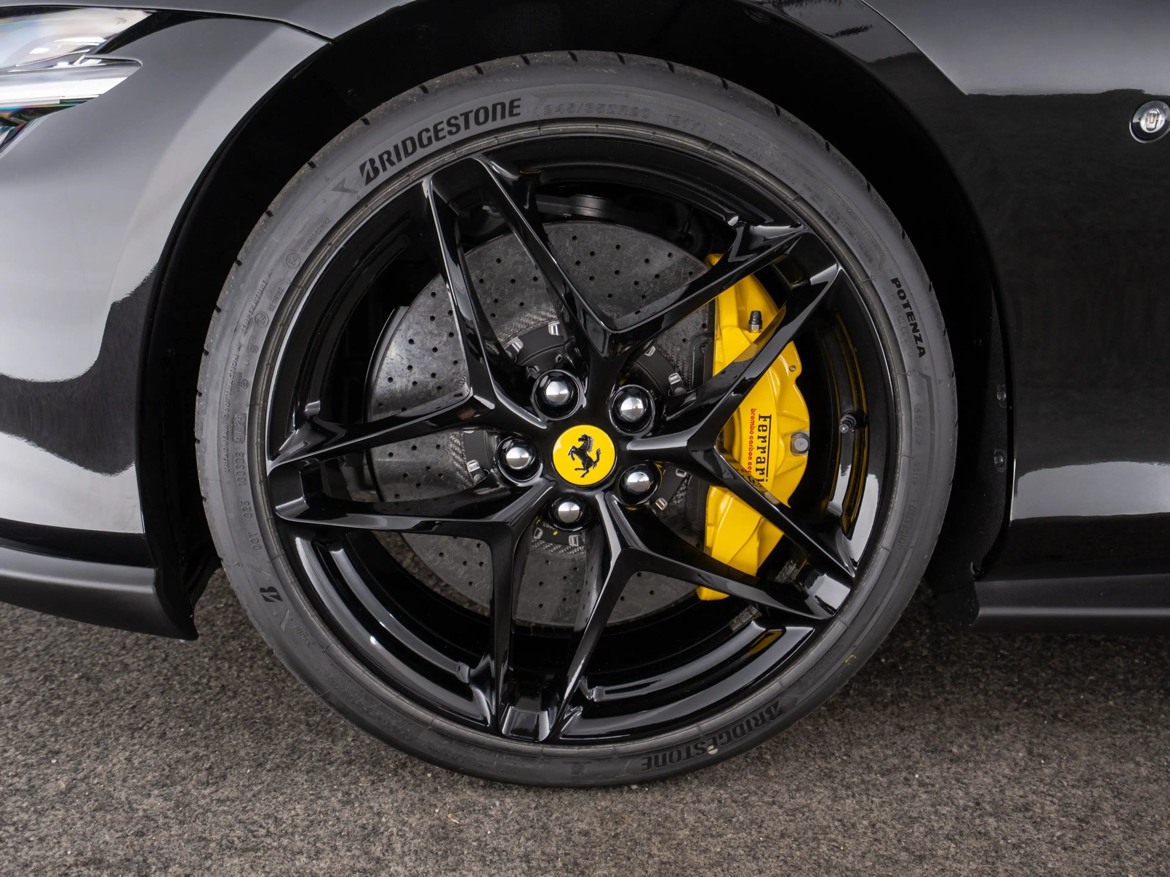 Ferrari Roma Spider FERRARI SINGEN — photo 12