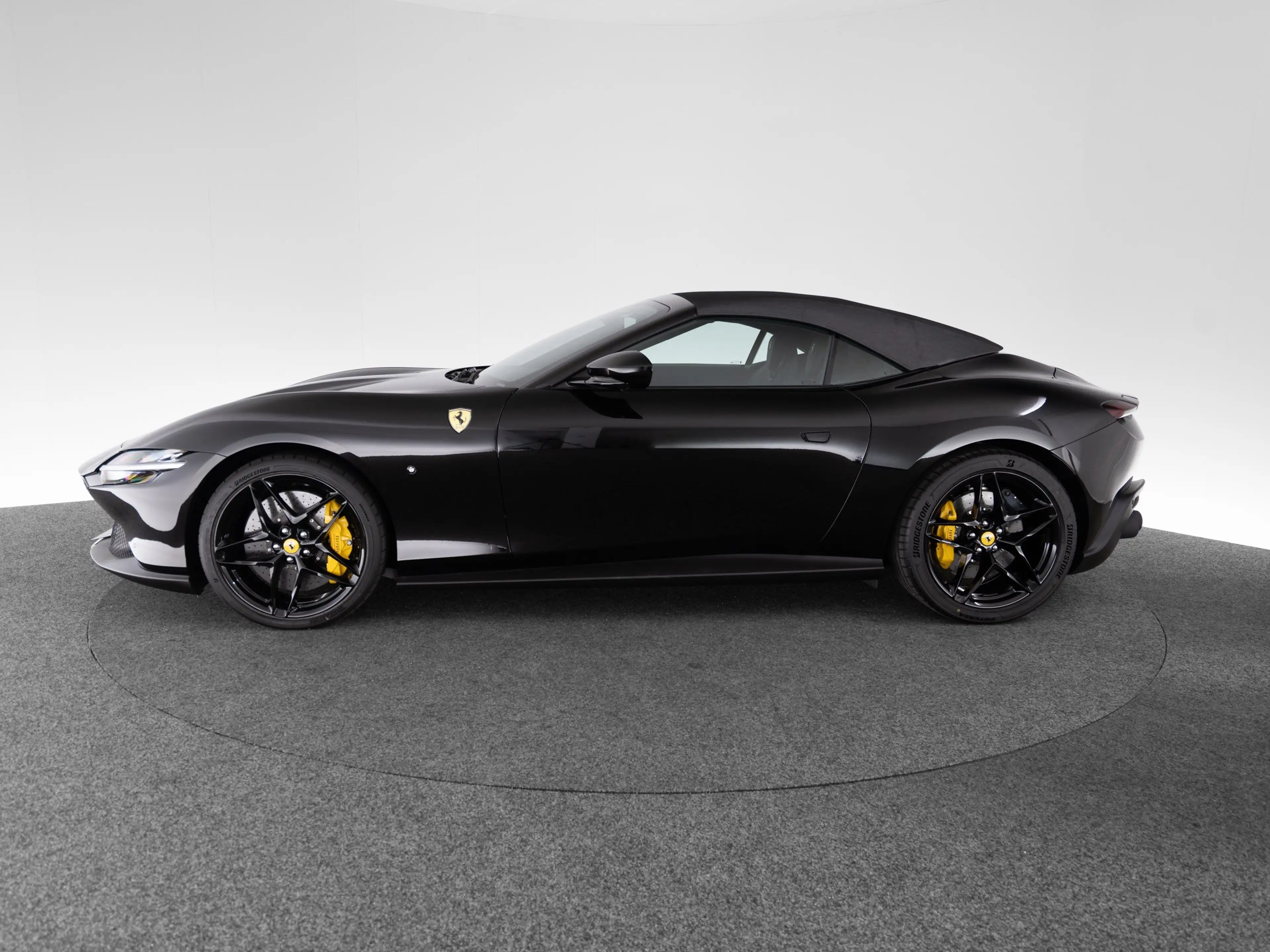 Ferrari Roma Spider FERRARI SINGEN — photo 11