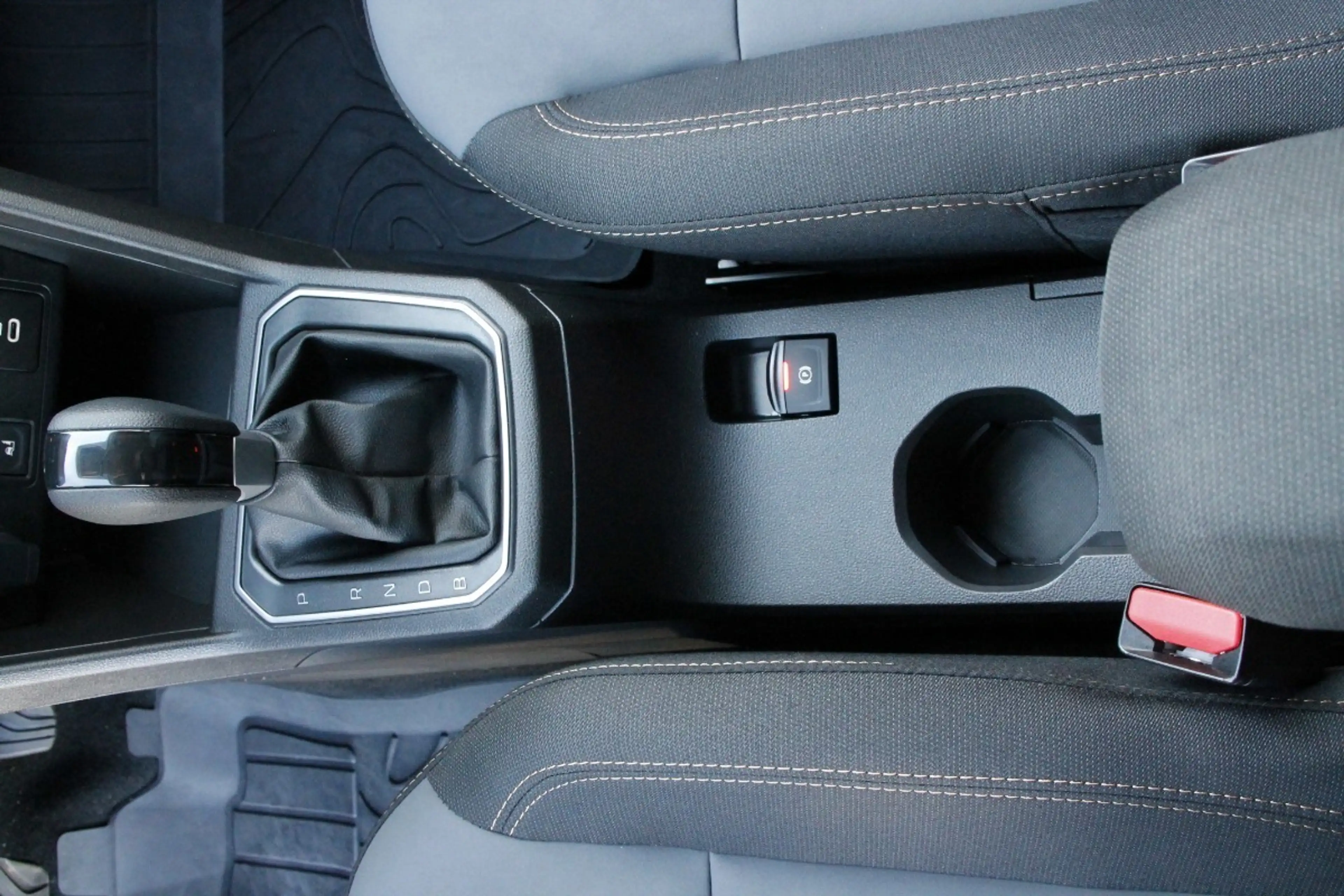 Dacia Jogger Extreme+ HYBRID 140 — photo 13