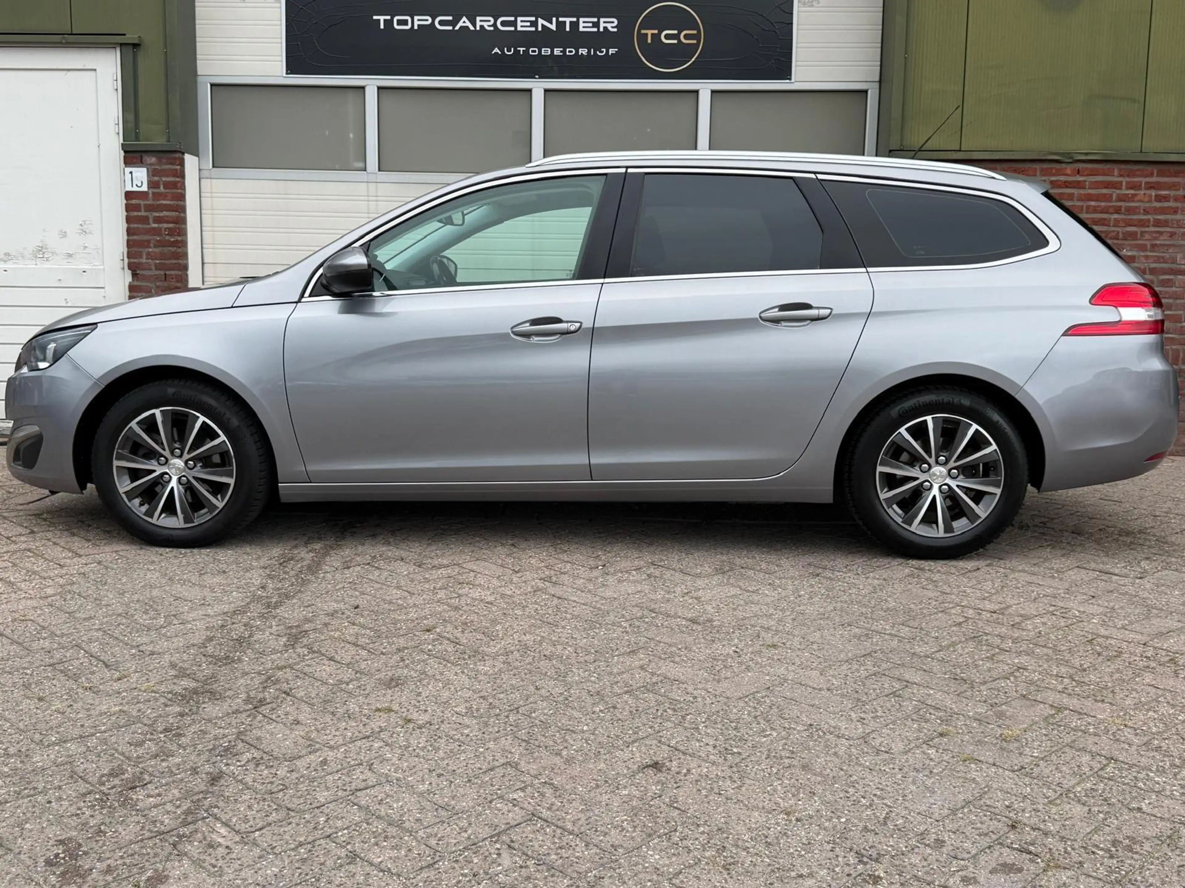 Peugeot 308 SW 1.2 Allure/PANO/AUT/PARKS/NAVI/CRUISE/APK — photo 4