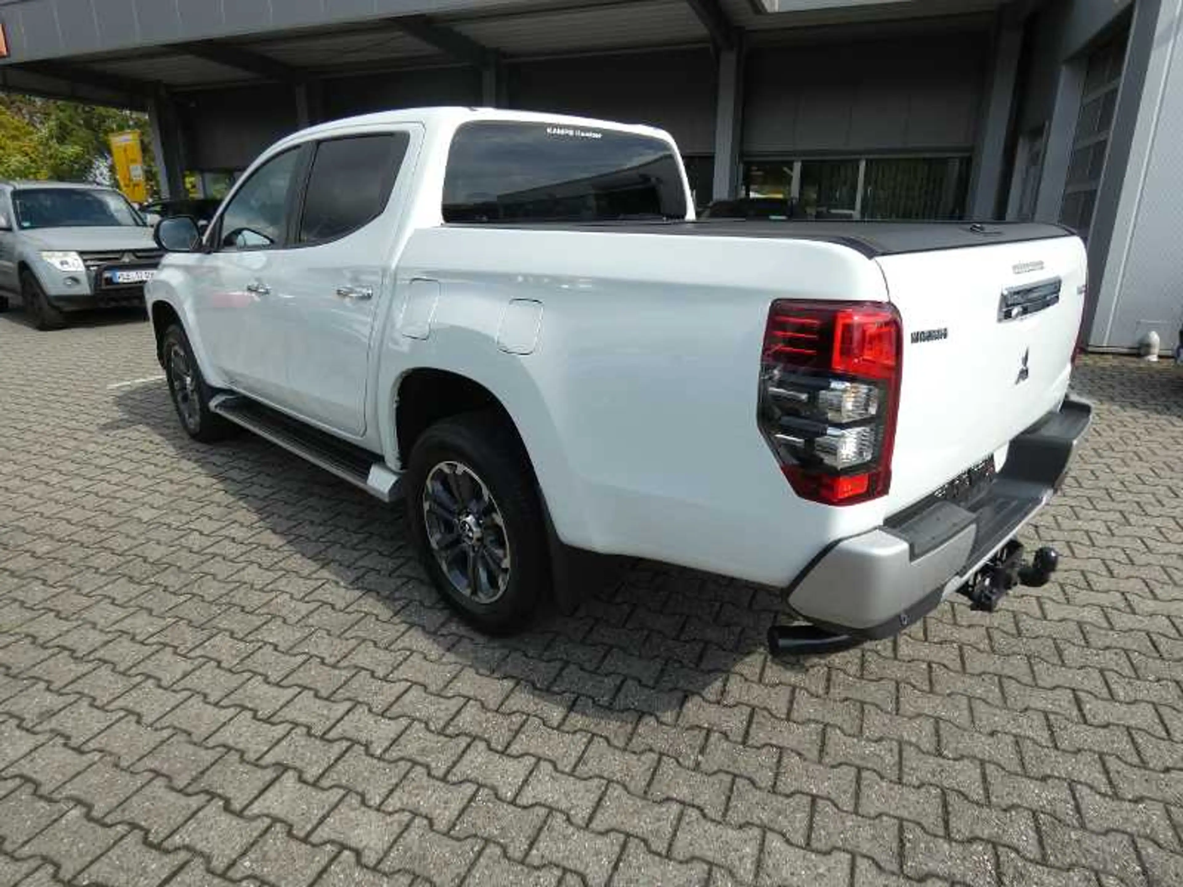 Mitsubishi L200 Doppelkabine TOP 2.2 DI-D 4WD ,,Automatik" — photo 4