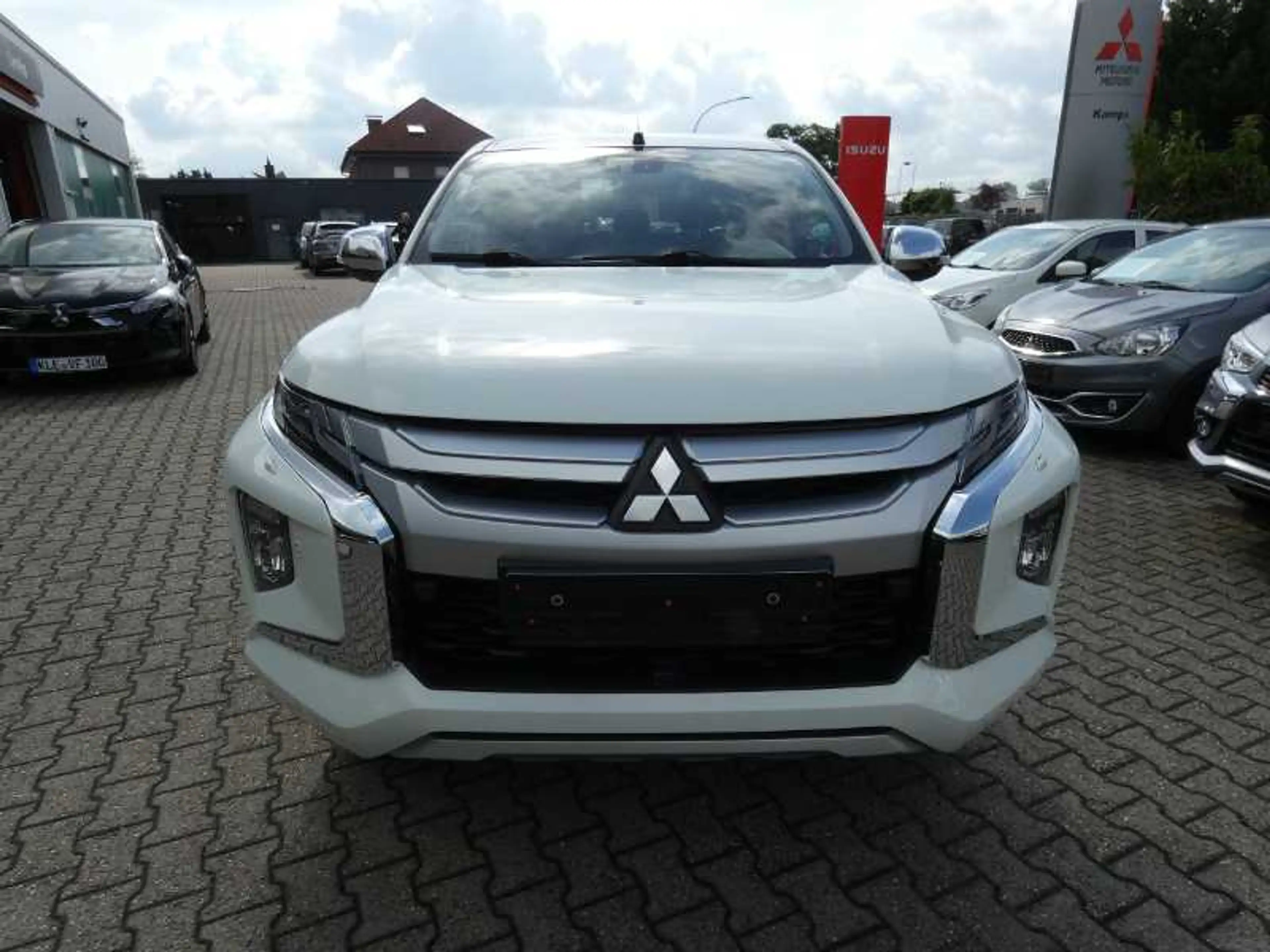 Mitsubishi L200 Doppelkabine TOP 2.2 DI-D 4WD ,,Automatik" — photo 6