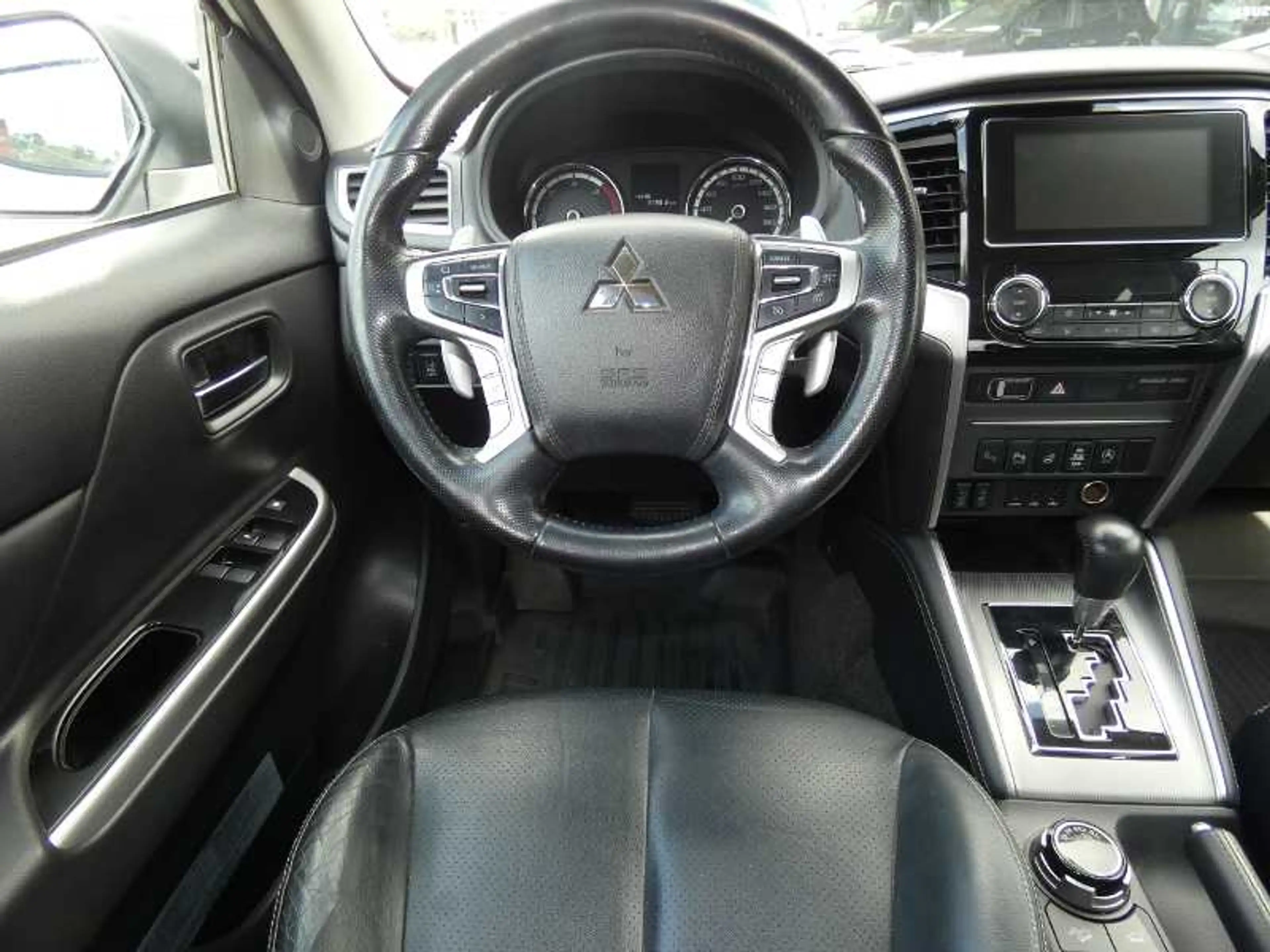 Mitsubishi L200 Doppelkabine TOP 2.2 DI-D 4WD ,,Automatik" — photo 8