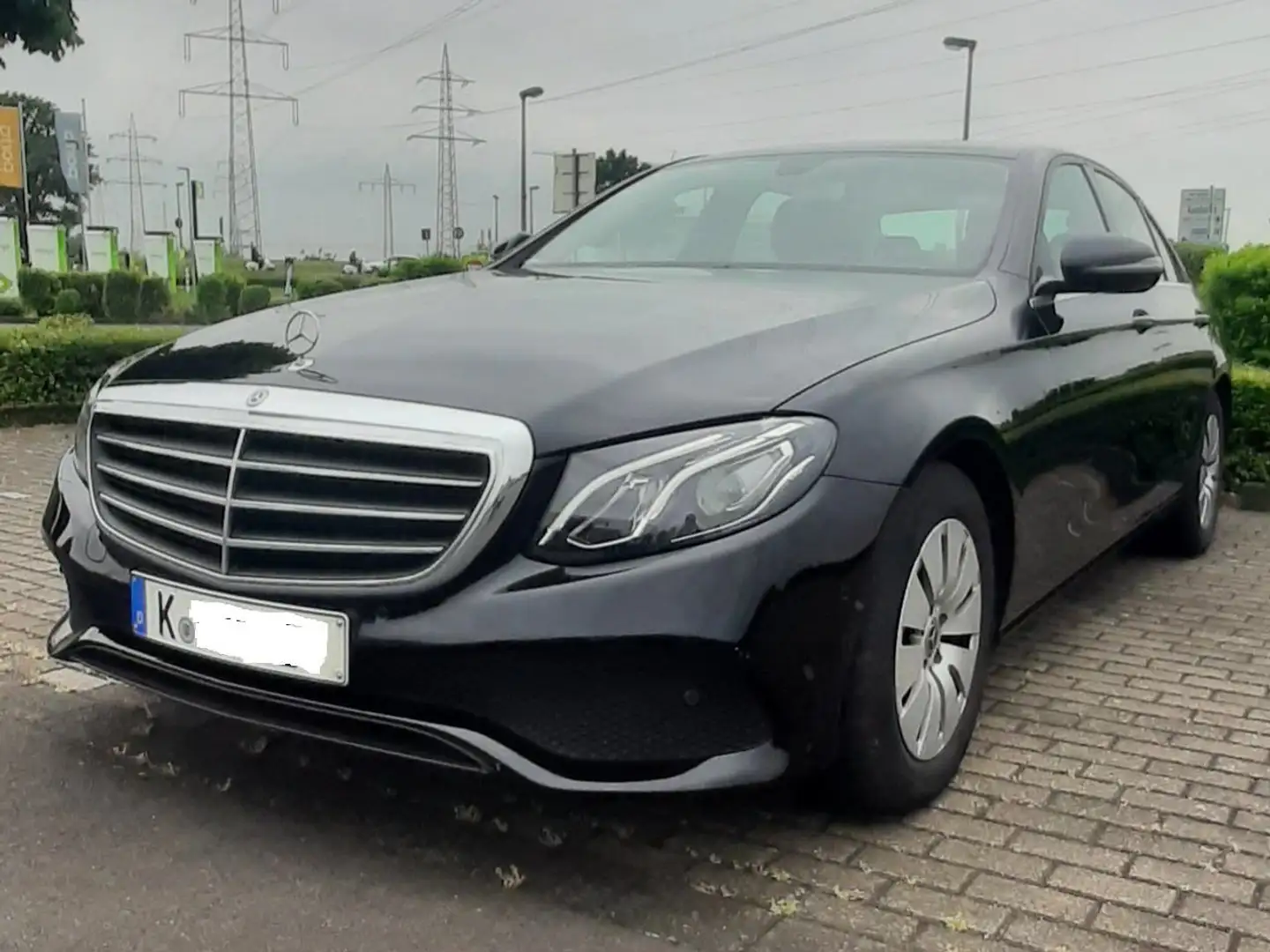 Mercedes-Benz E 220 D, 9G-TRONIC , 1.Hand, Scheckheftgepflegt Schwarz - 1